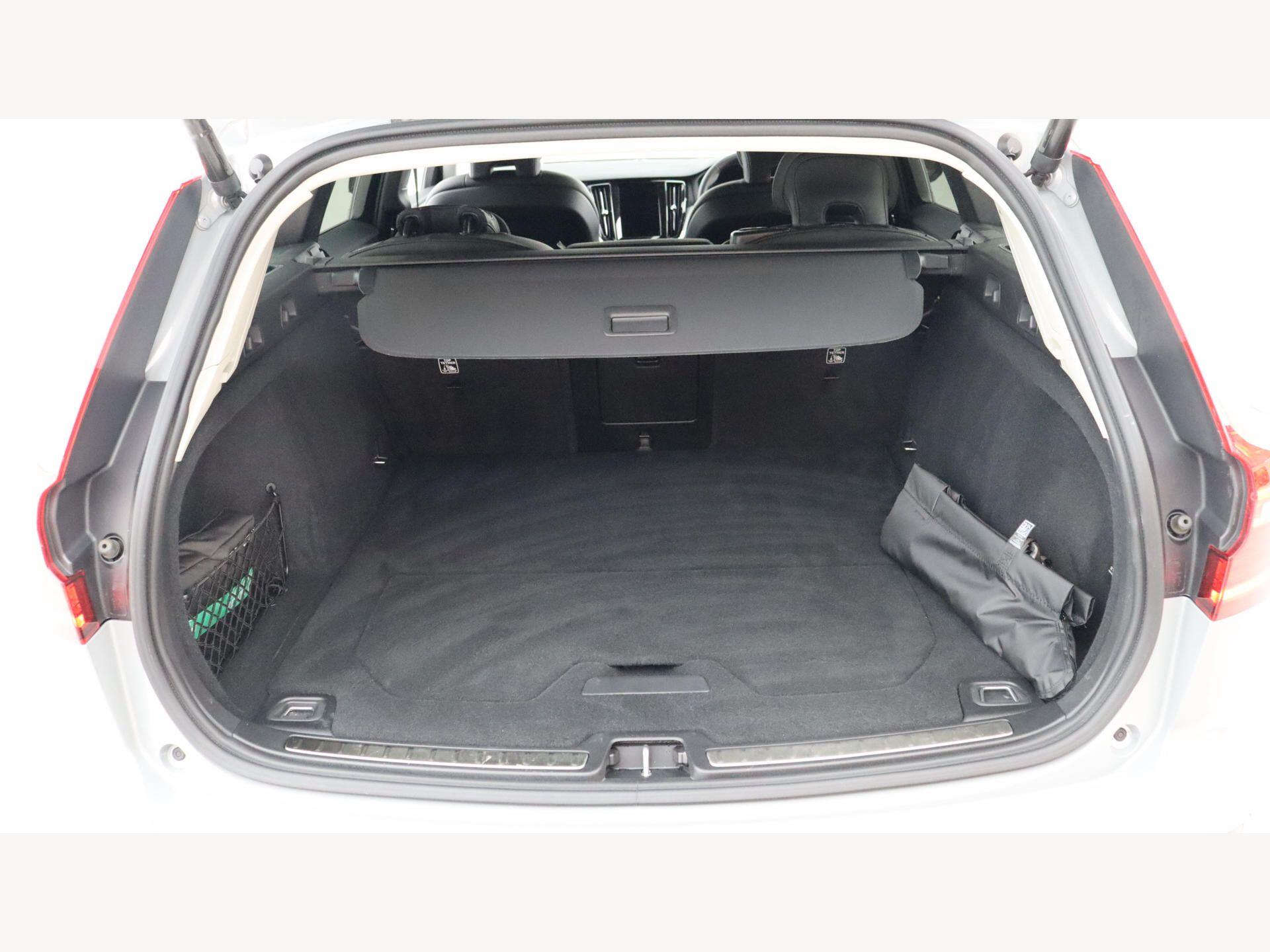 Volvo V60 view 16