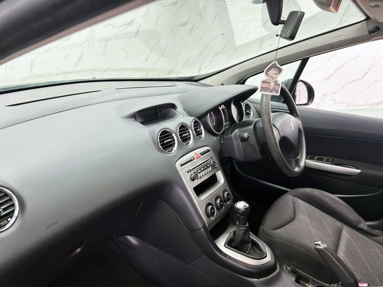 Peugeot 308 view 14