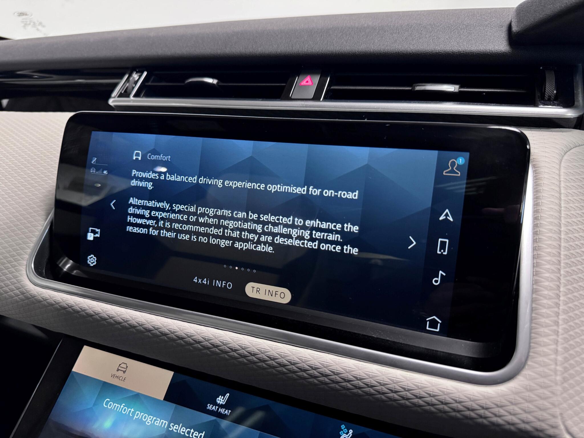 Land Rover Range Rover Velar view 47