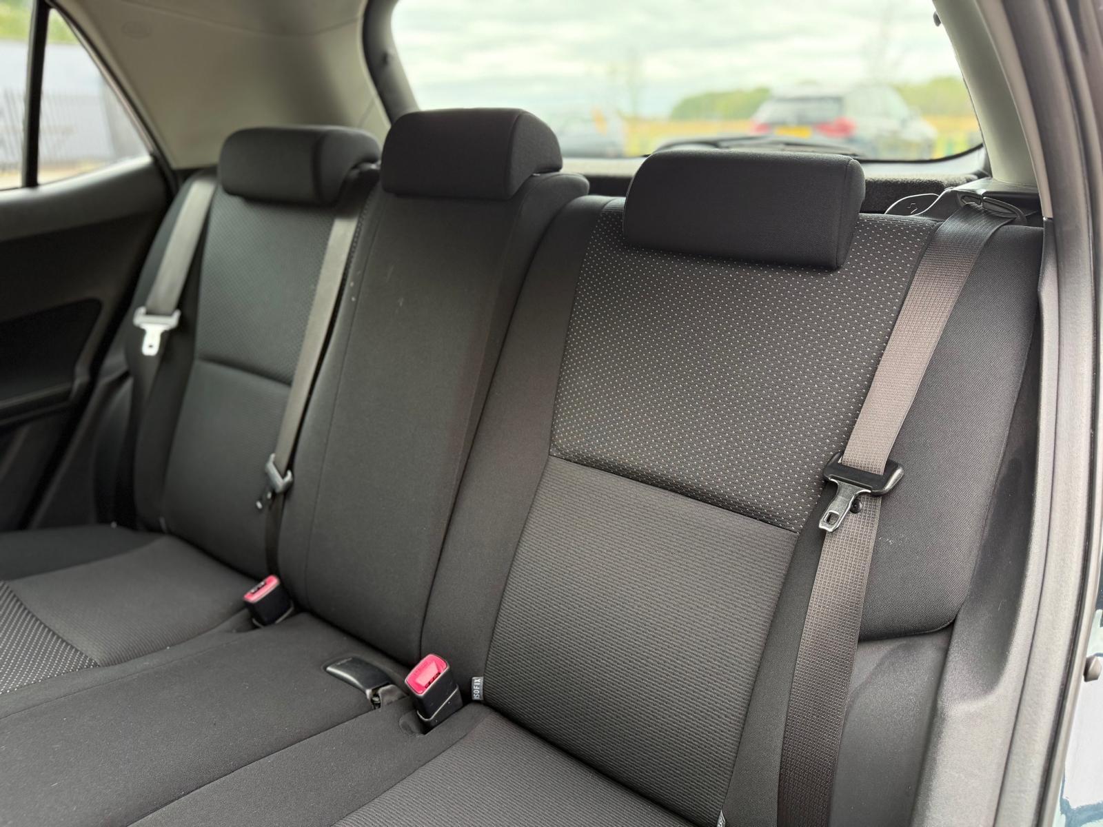 Toyota Auris view 34