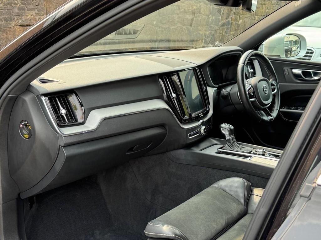 Volvo XC60 view 13