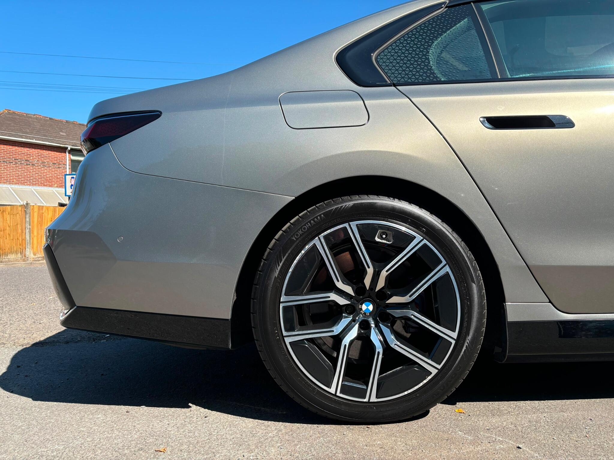 BMW I7 view 38