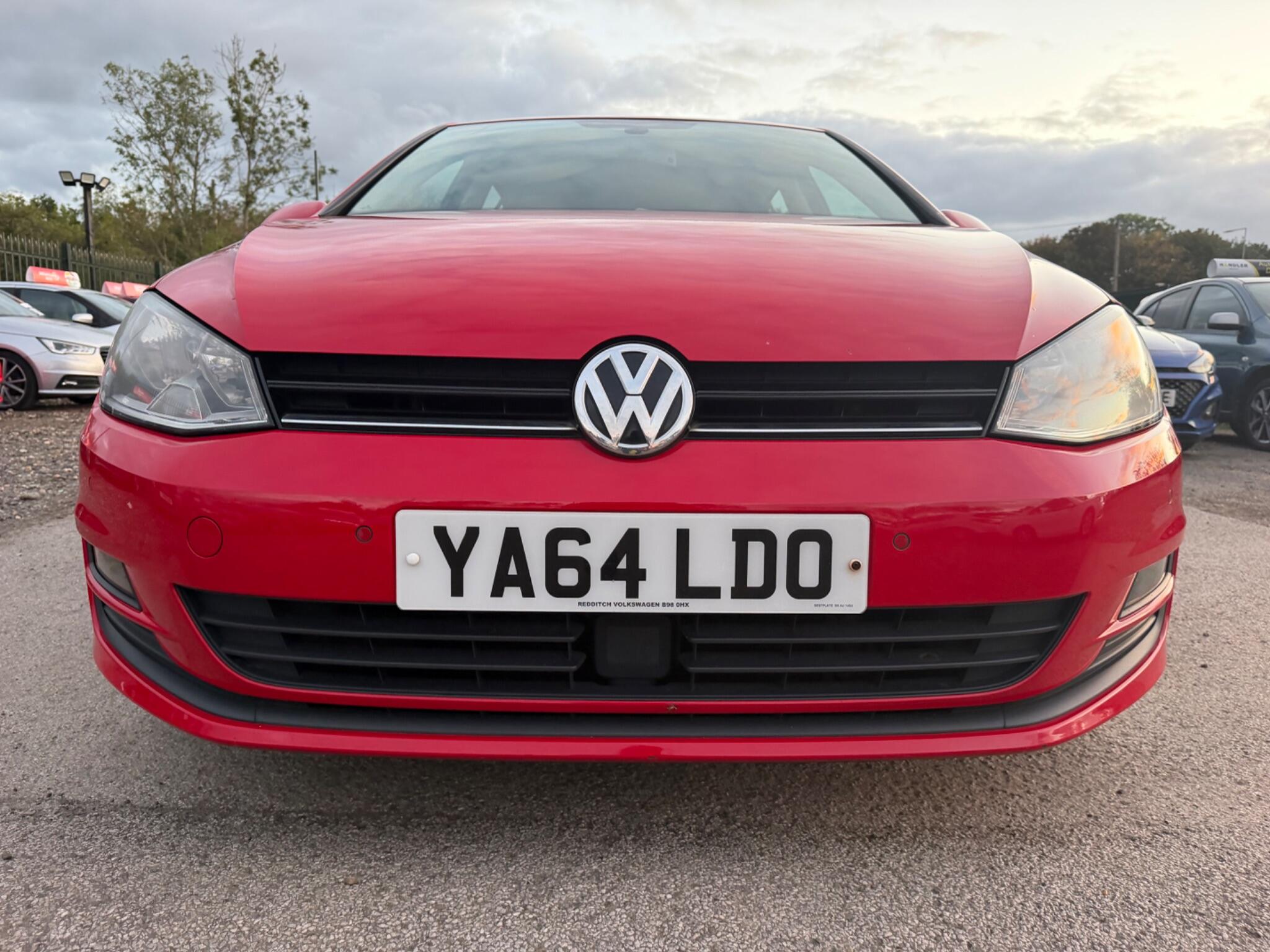 Volkswagen Golf view 8
