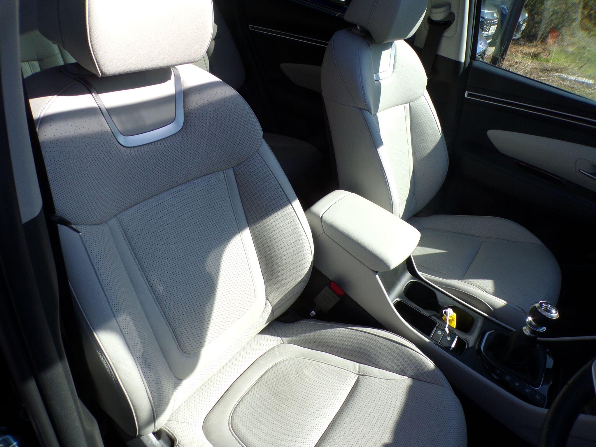 Hyundai Tucson view 21