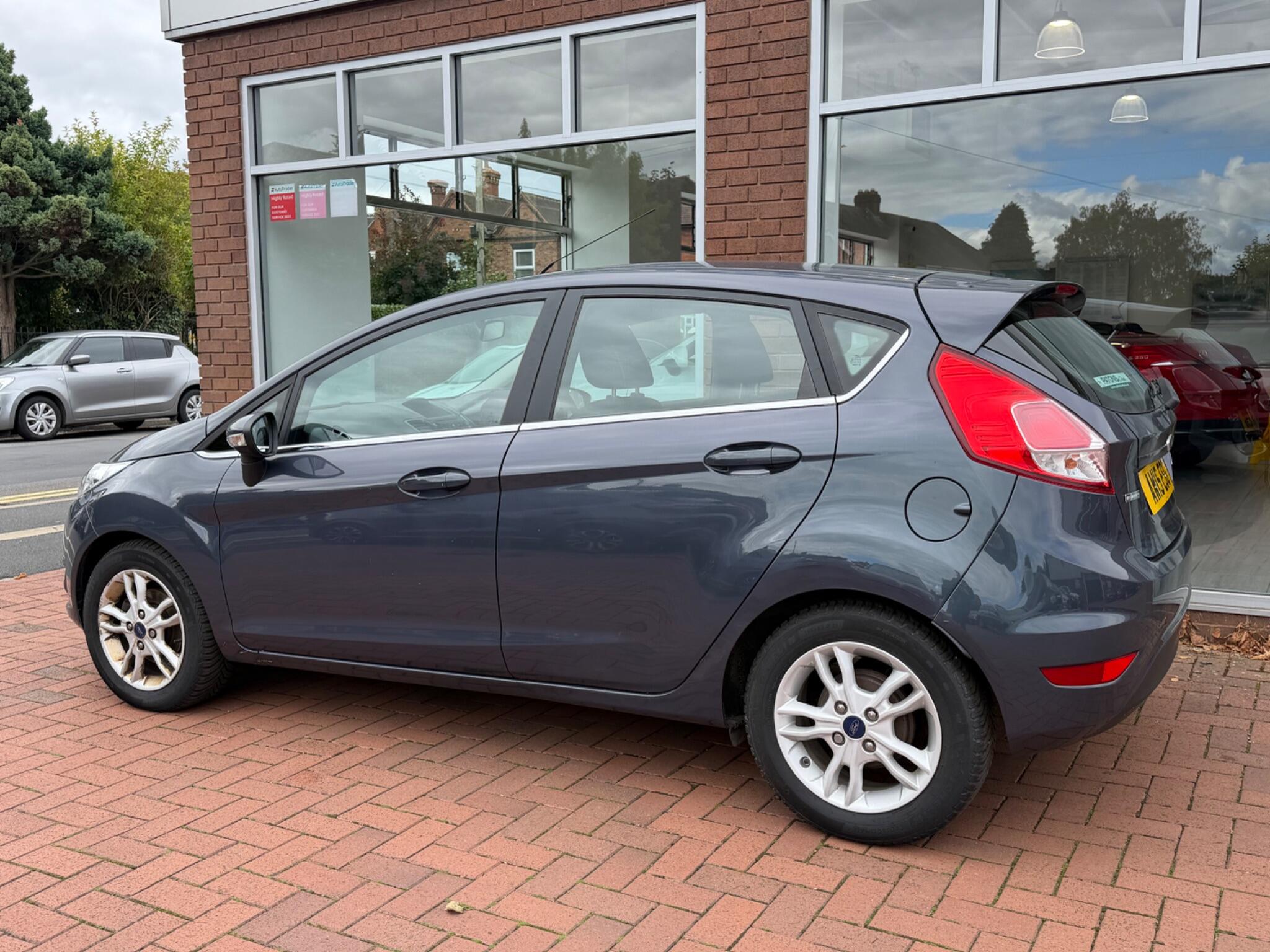 Ford Fiesta view 13