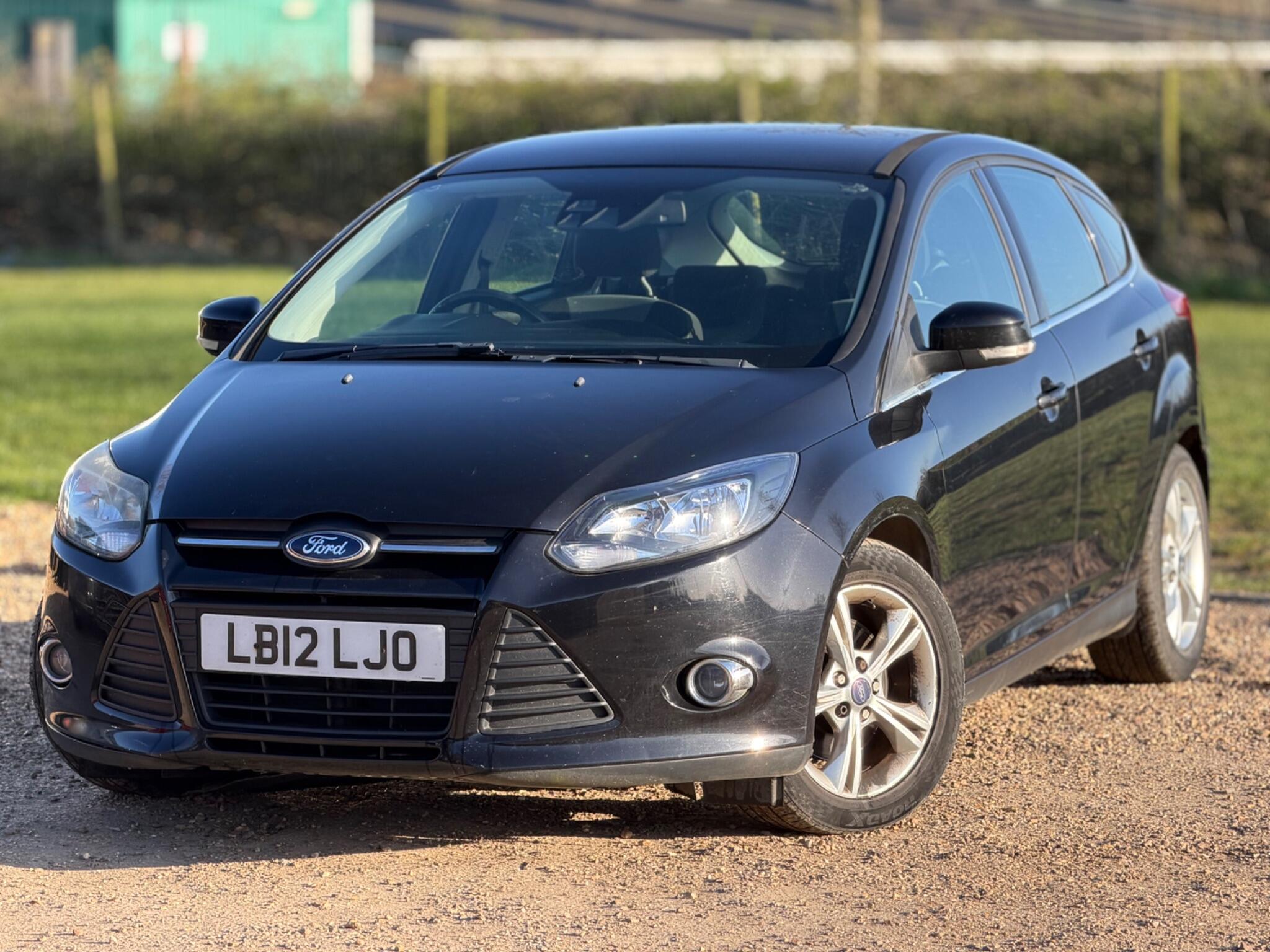 2012 Ford Focus 1.6 TDCi Zetec Euro 5 (s/s) 5dr image 2