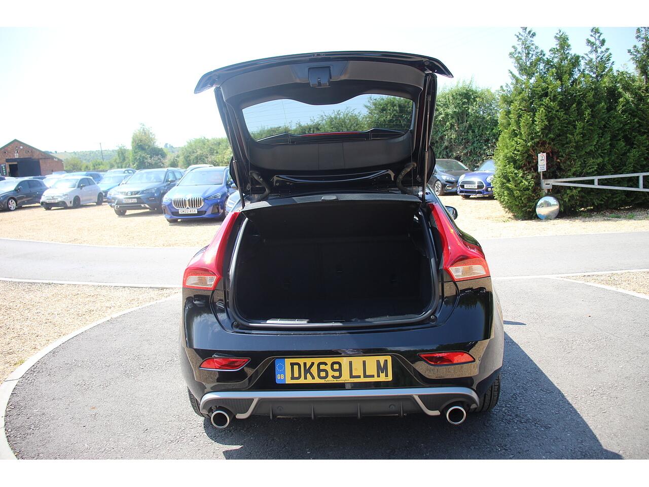 Volvo V40 view 35