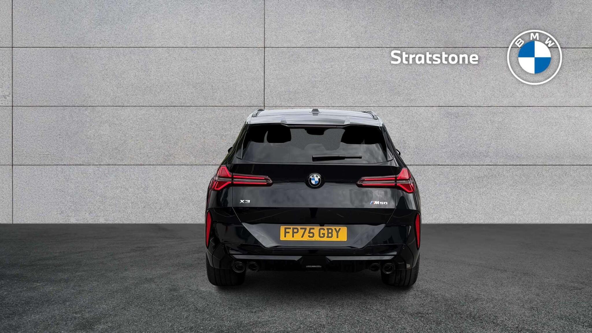 BMW X3 view 16