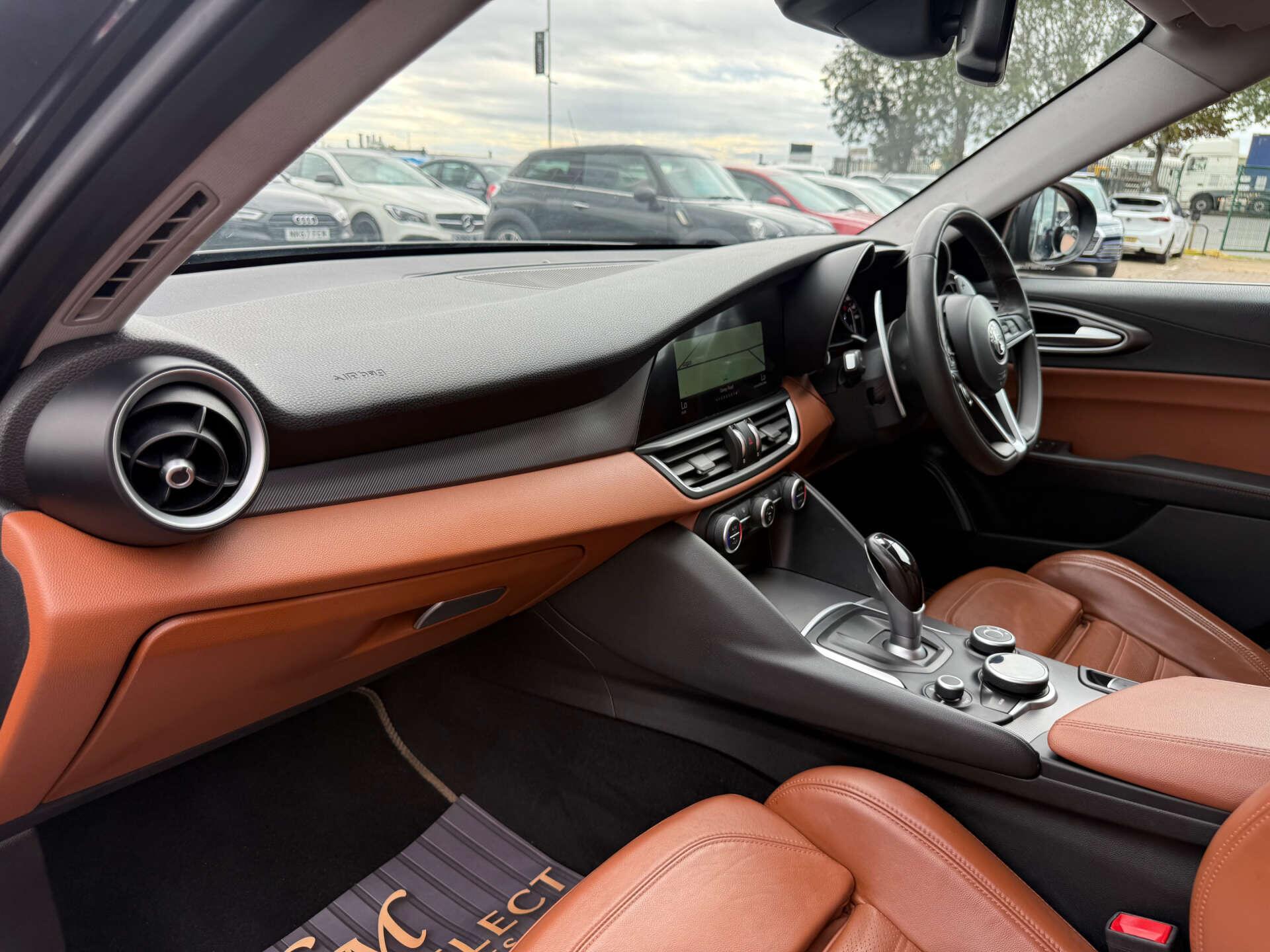 Alfa Romeo Giulia view 74