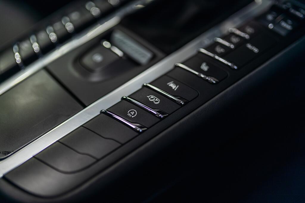 Porsche Macan view 29