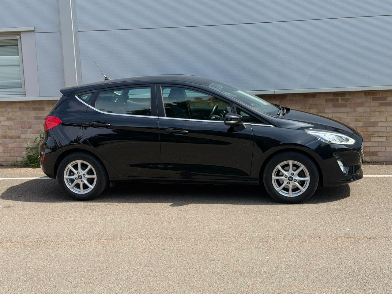 Ford Fiesta view 30