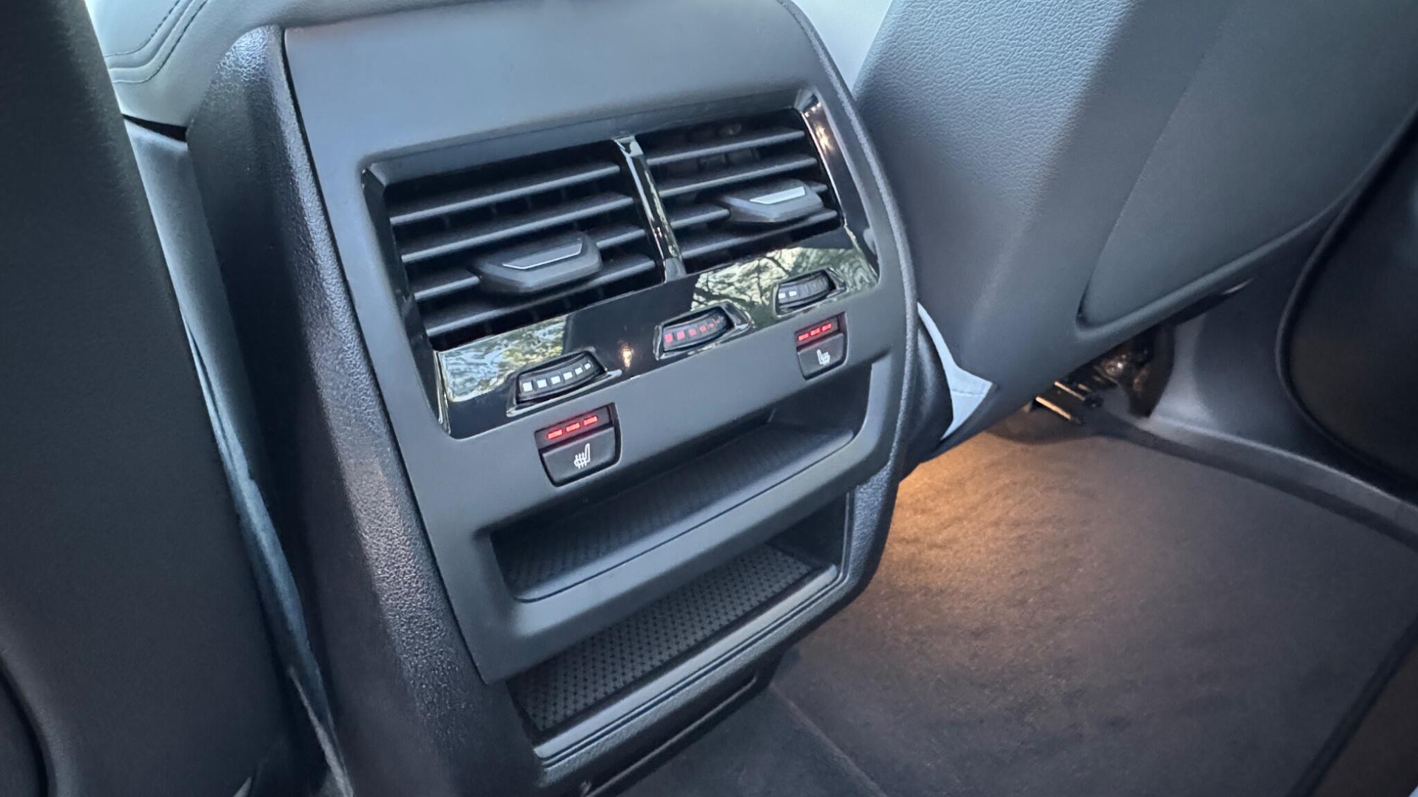BMW X5 view 21