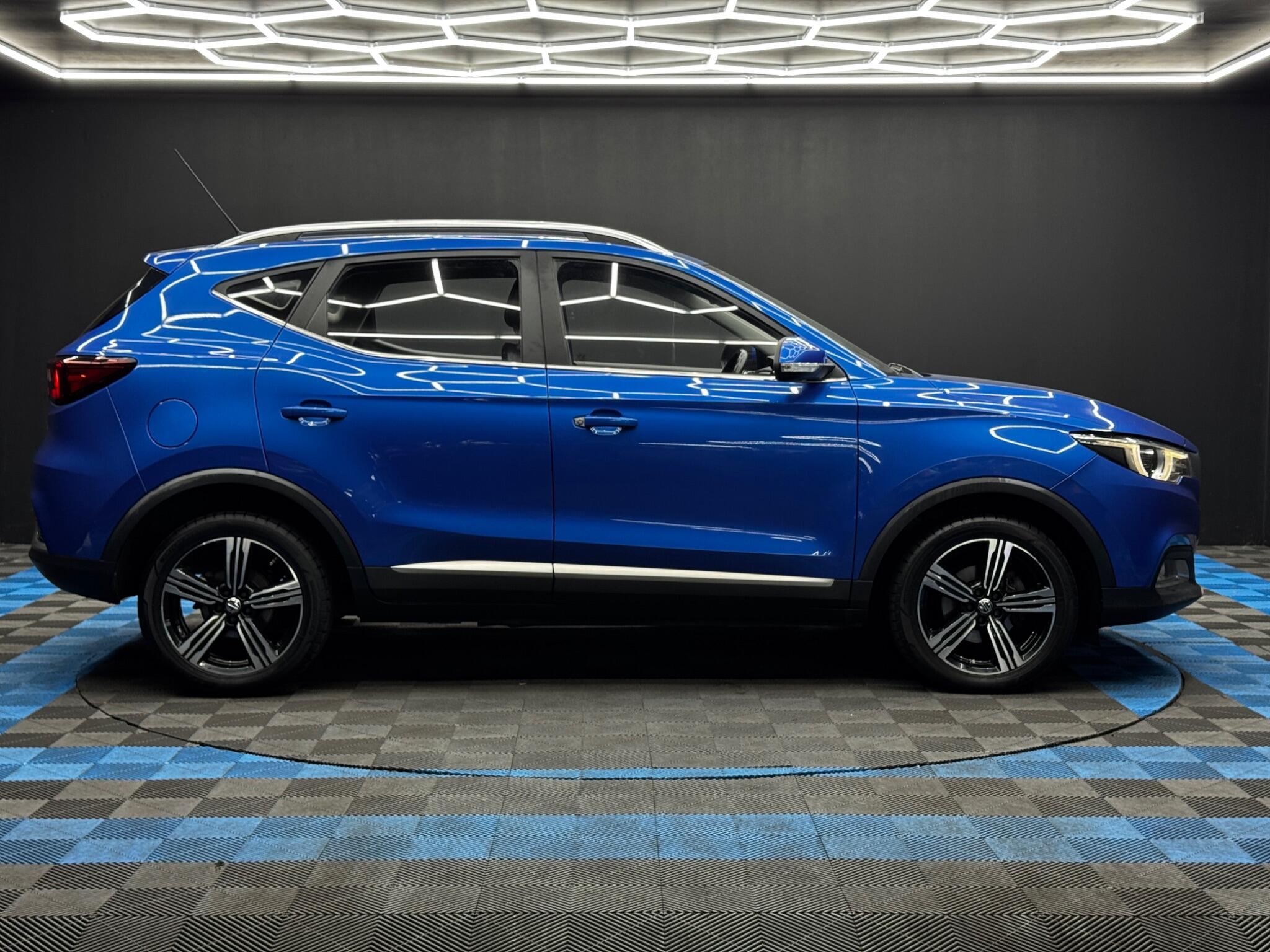 MG ZS view 4