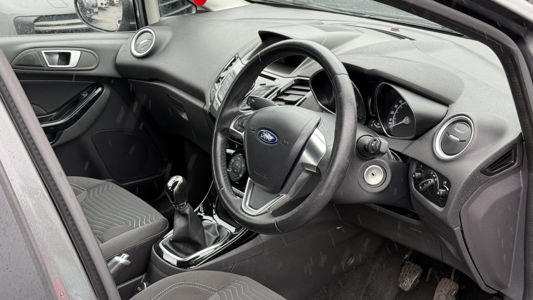 Ford Fiesta view 20