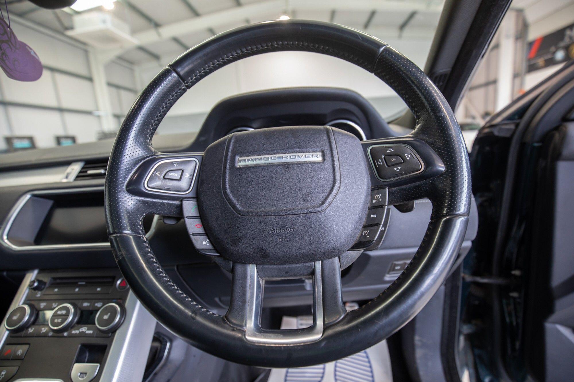 Land Rover Range Rover Evoque view 18