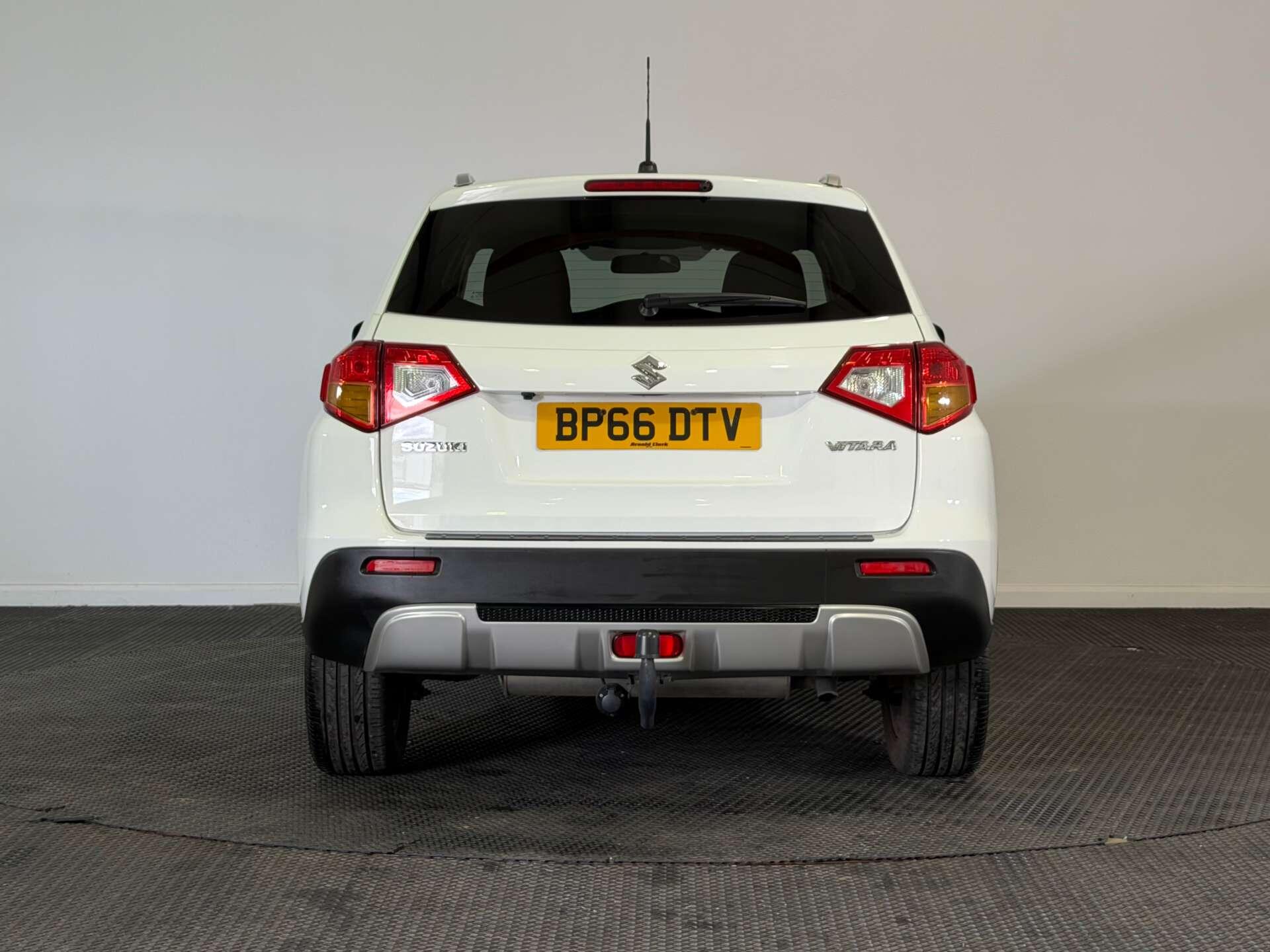 Suzuki Vitara view 6