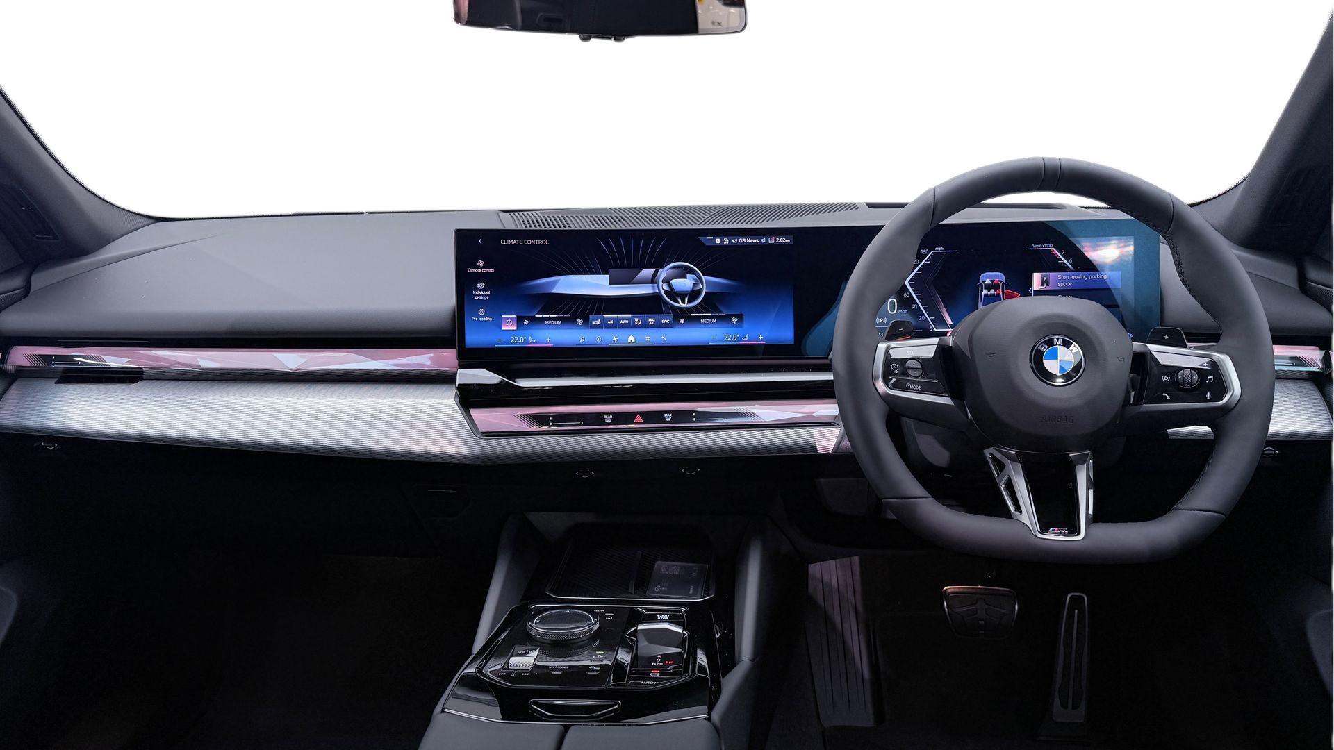 BMW 5 Series view 4