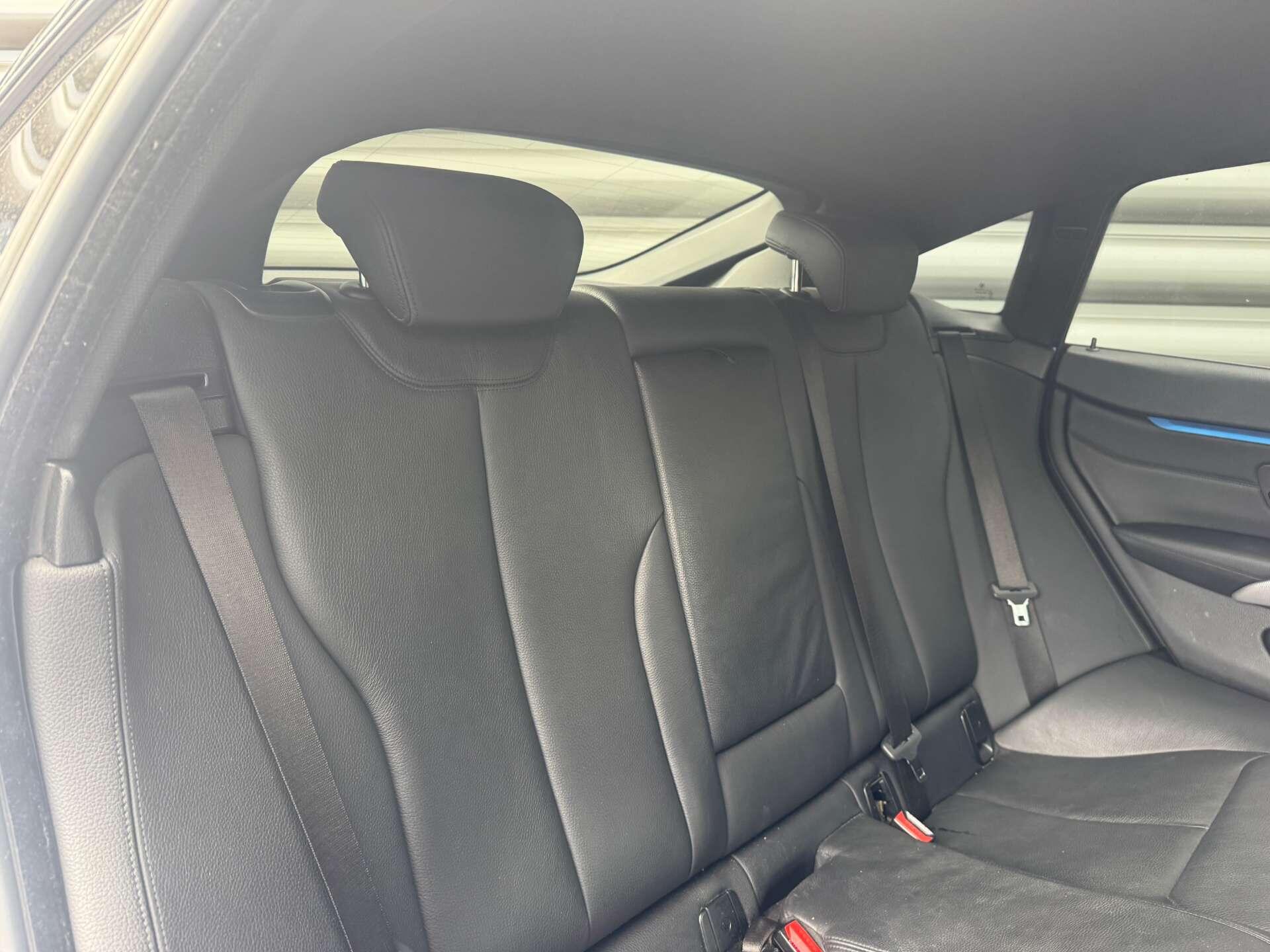 BMW 4 Series view 21