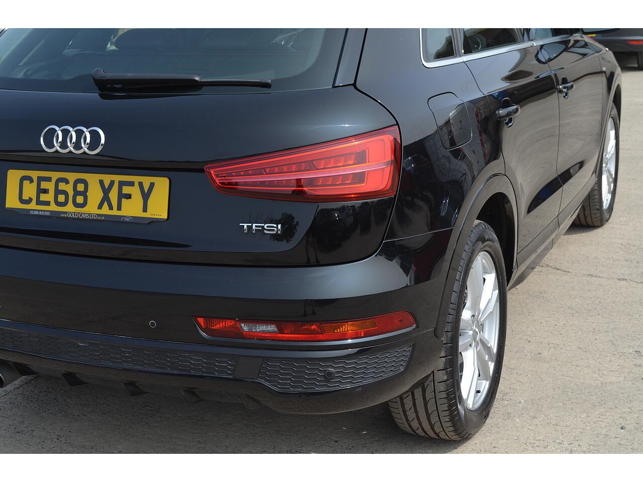 Audi Q3 view 53