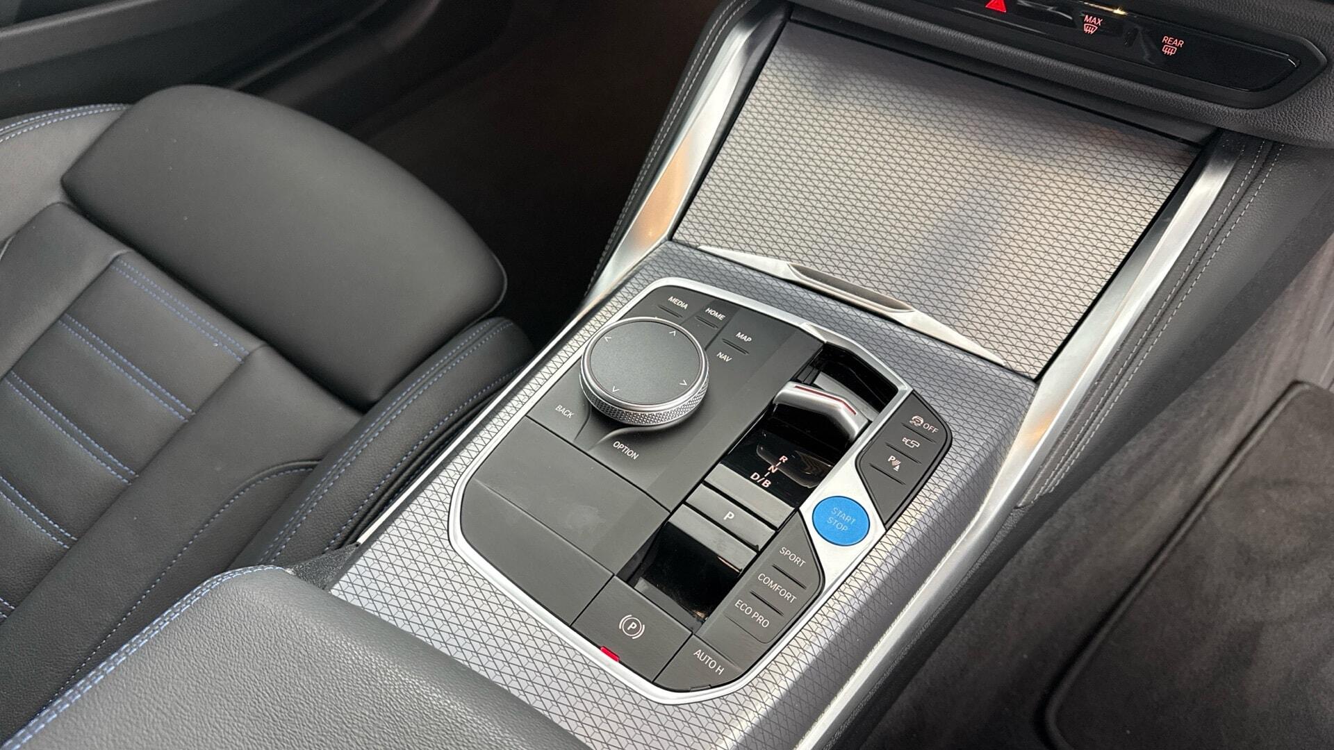 BMW i4 view 10