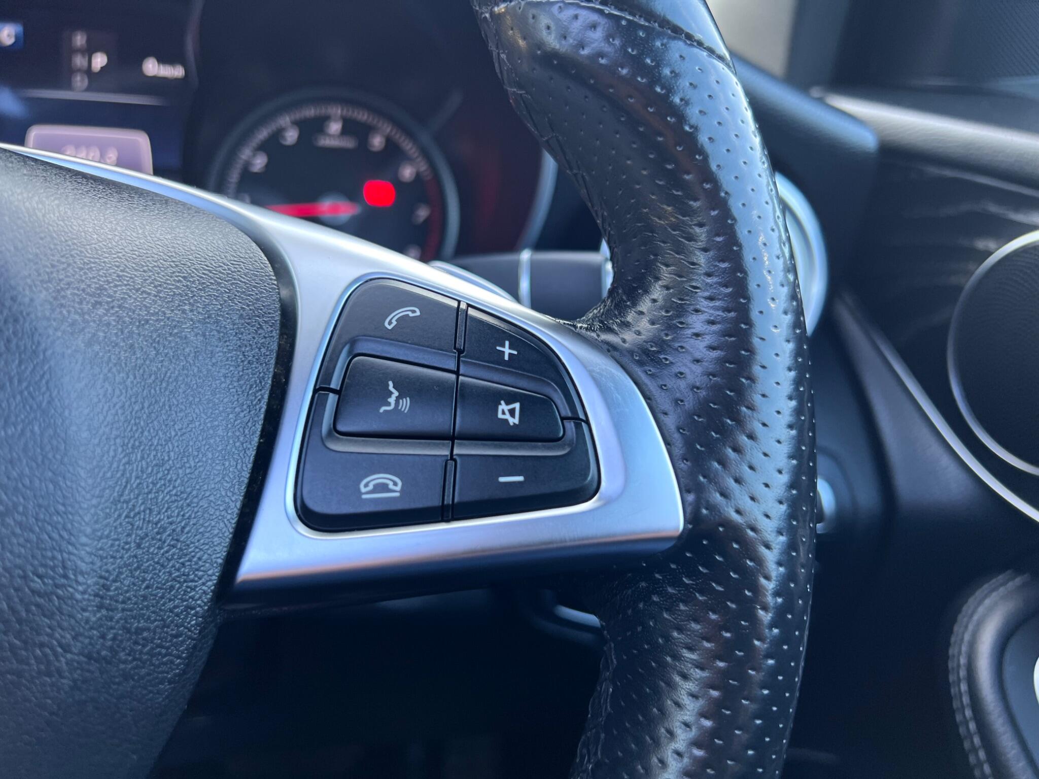 Mercedes-Benz GLC view 31