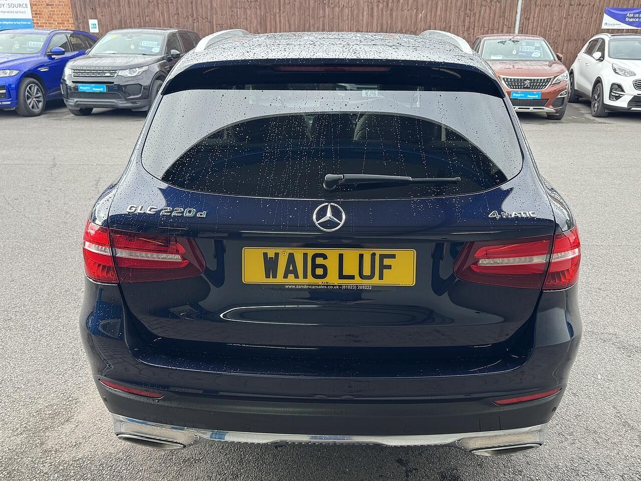 Mercedes-Benz GLC view 3