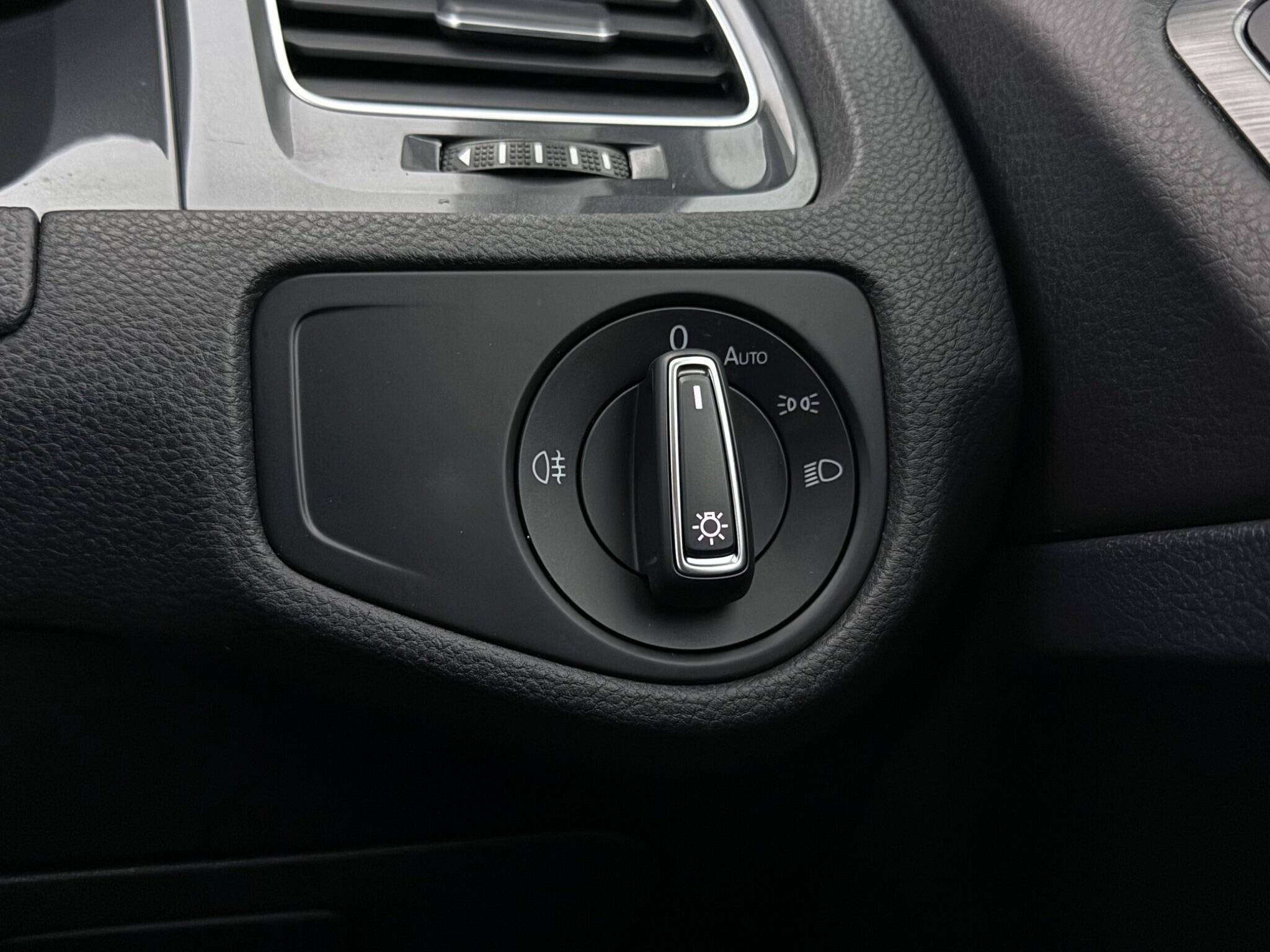 Volkswagen Golf view 20