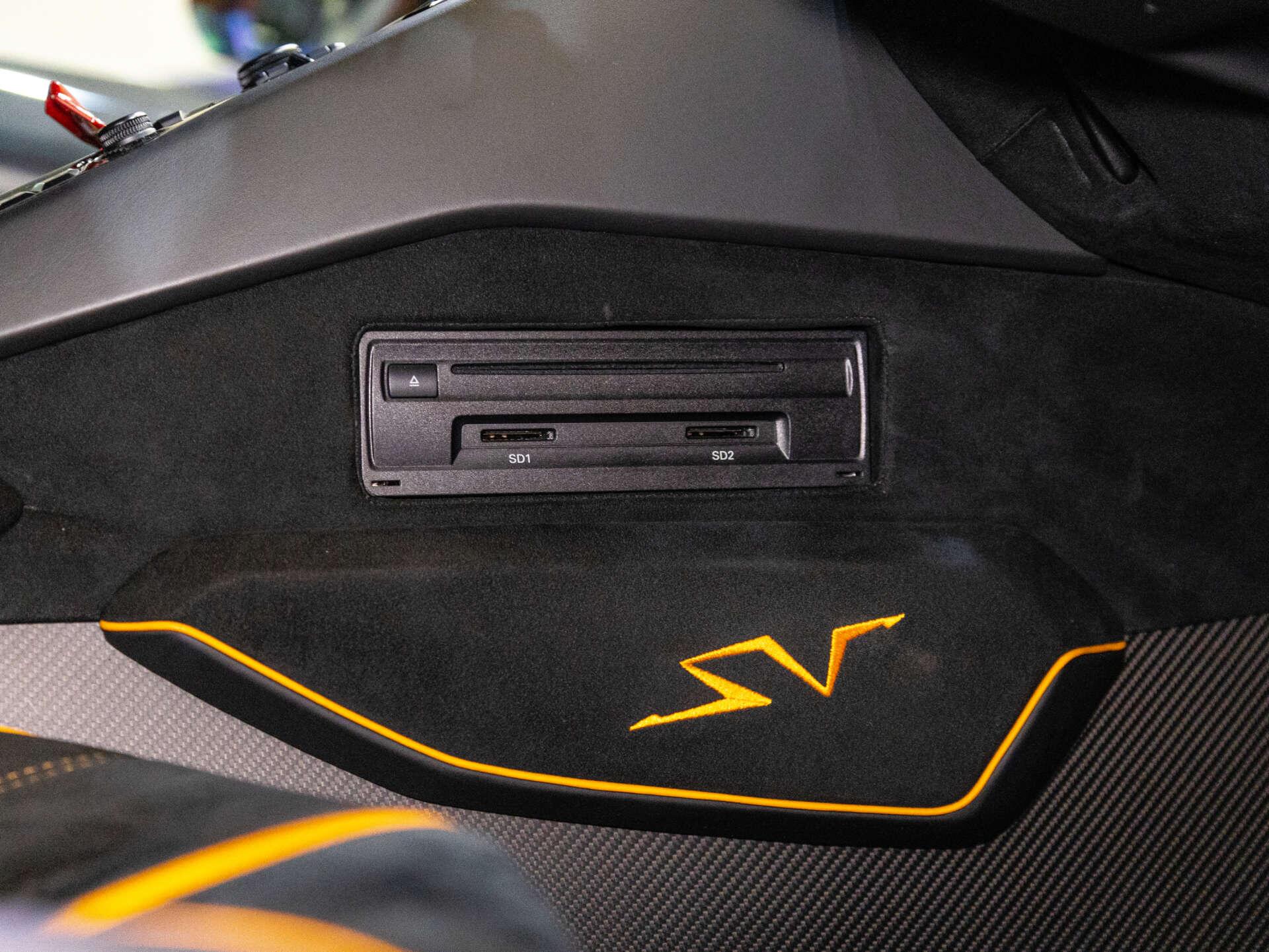 Lamborghini Aventador view 50