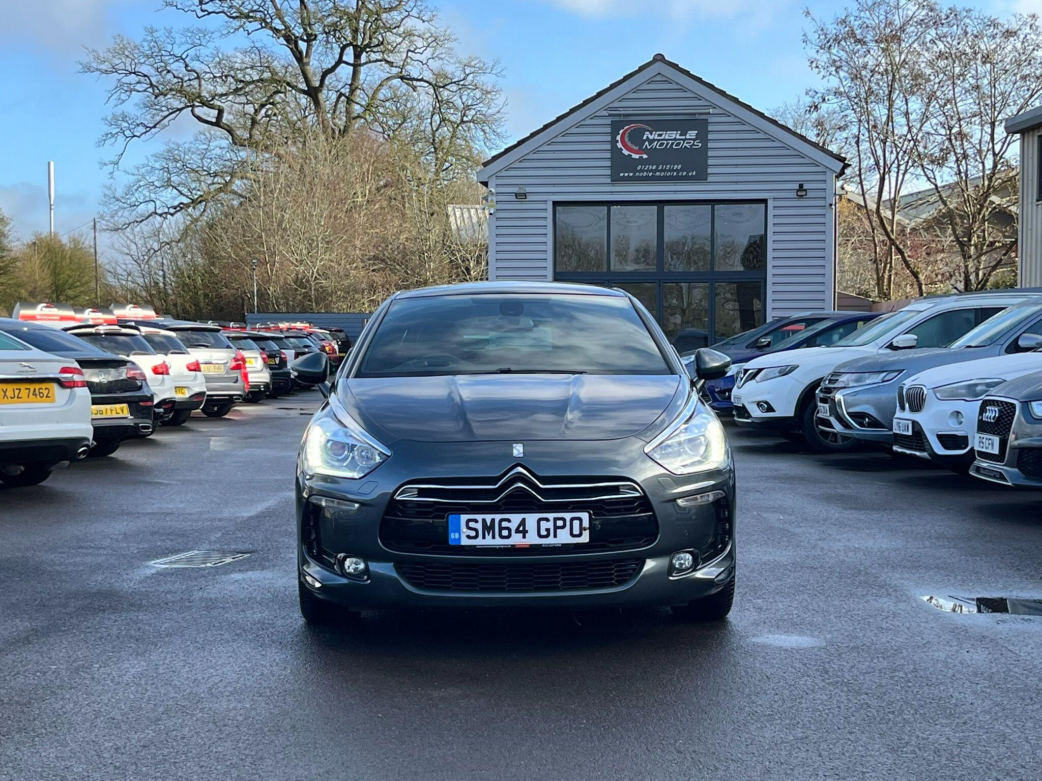 Citroen DS5 view 2