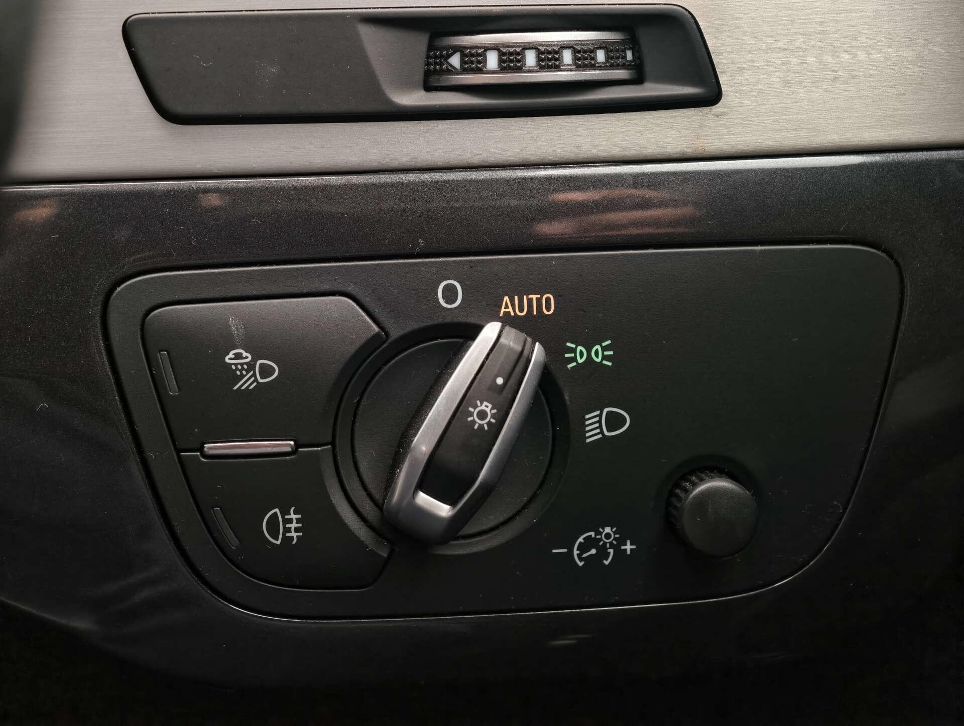 Audi Q7 view 24