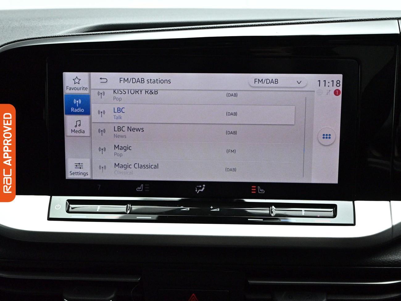 Ford Grand Tourneo Connect view 14