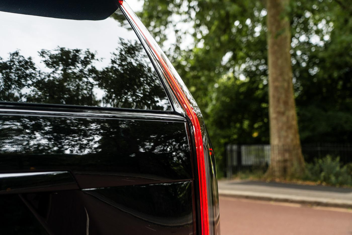 Cadillac Escalade view 17