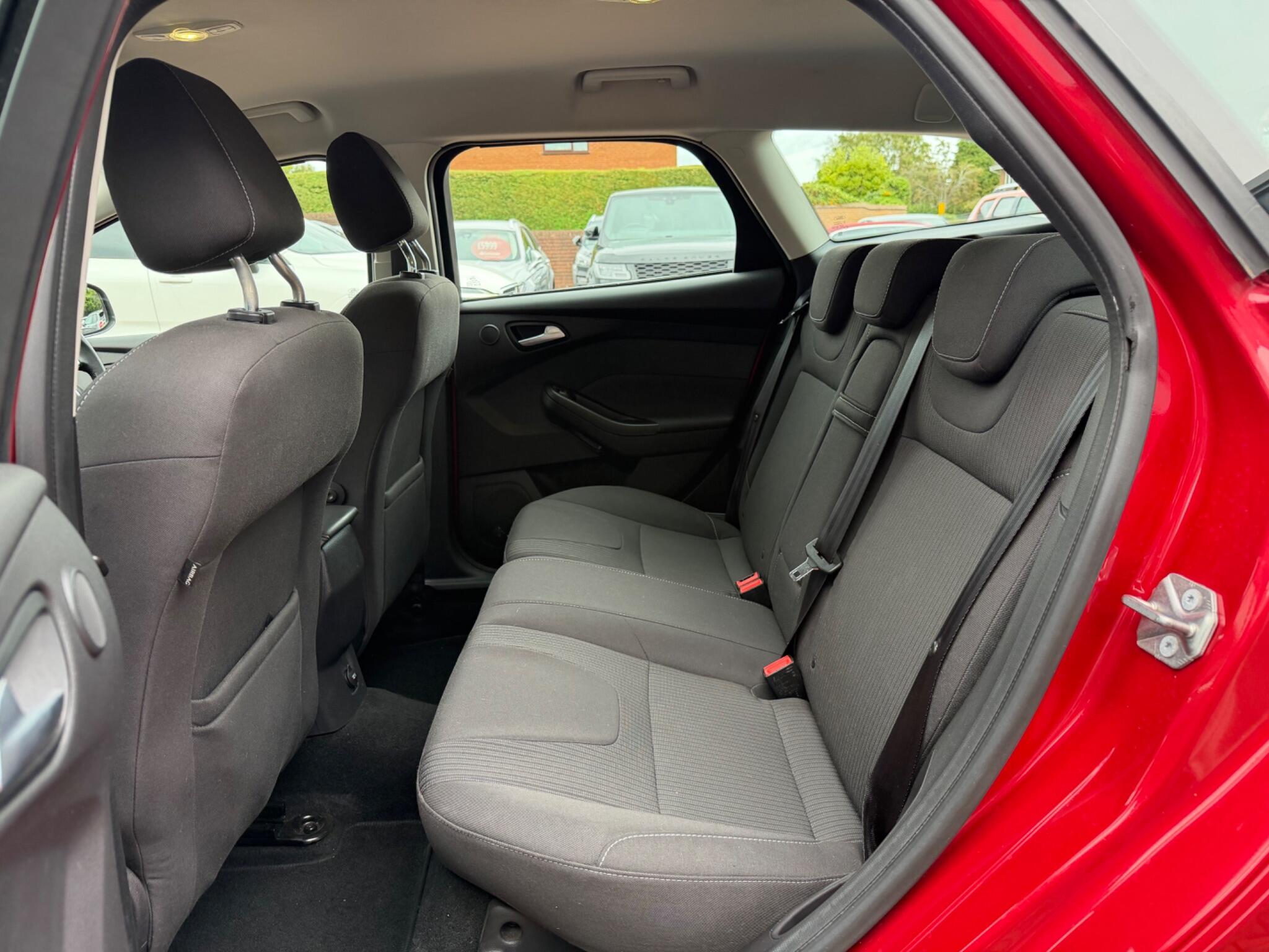 Ford Focus view 67