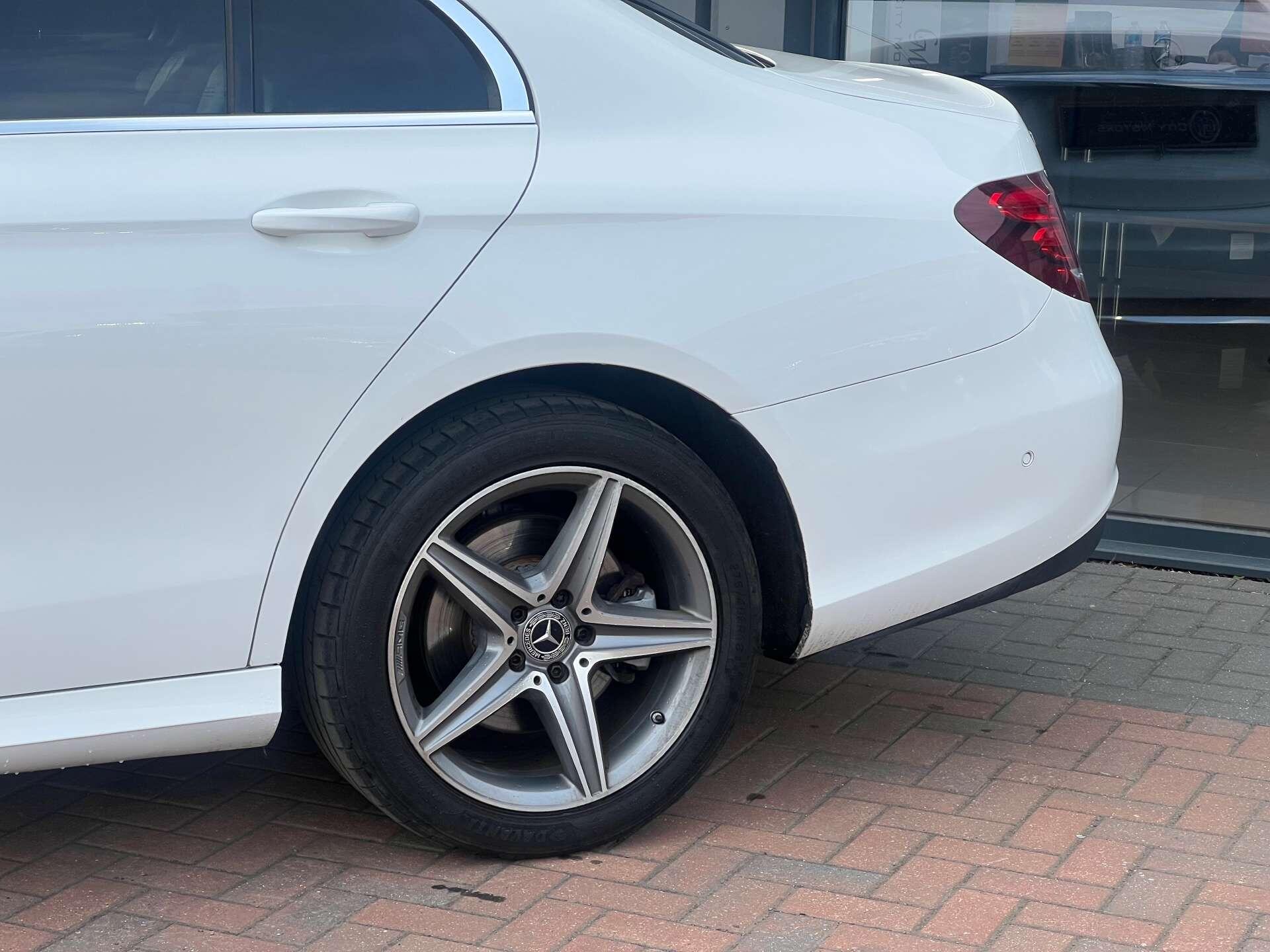 Mercedes-Benz E-Class view 61