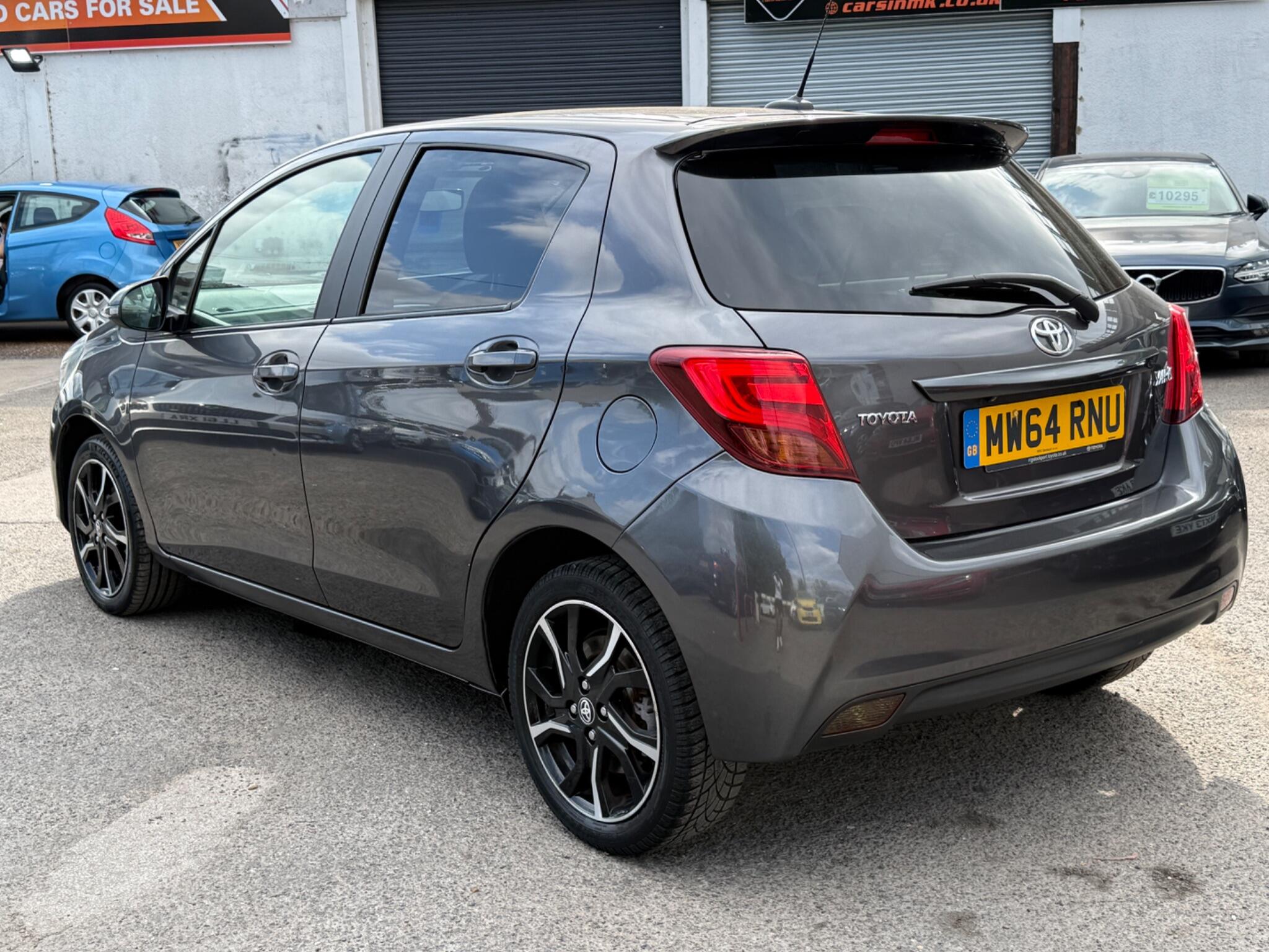 Toyota Yaris - Image 13