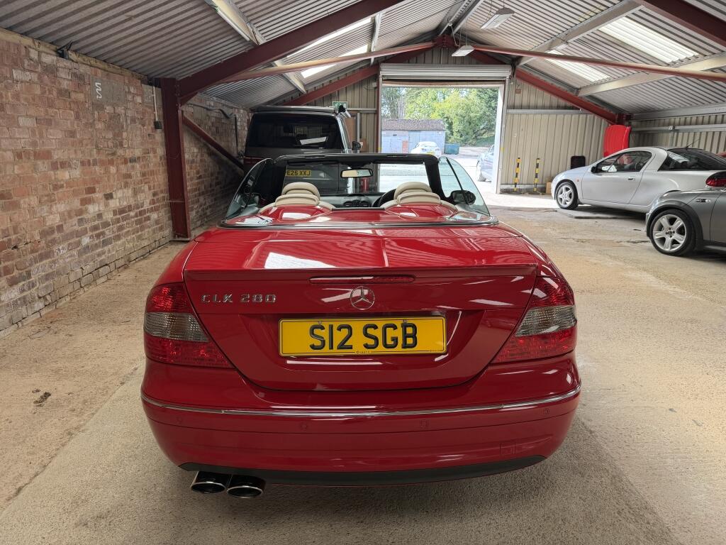 Mercedes-Benz CLK view 13