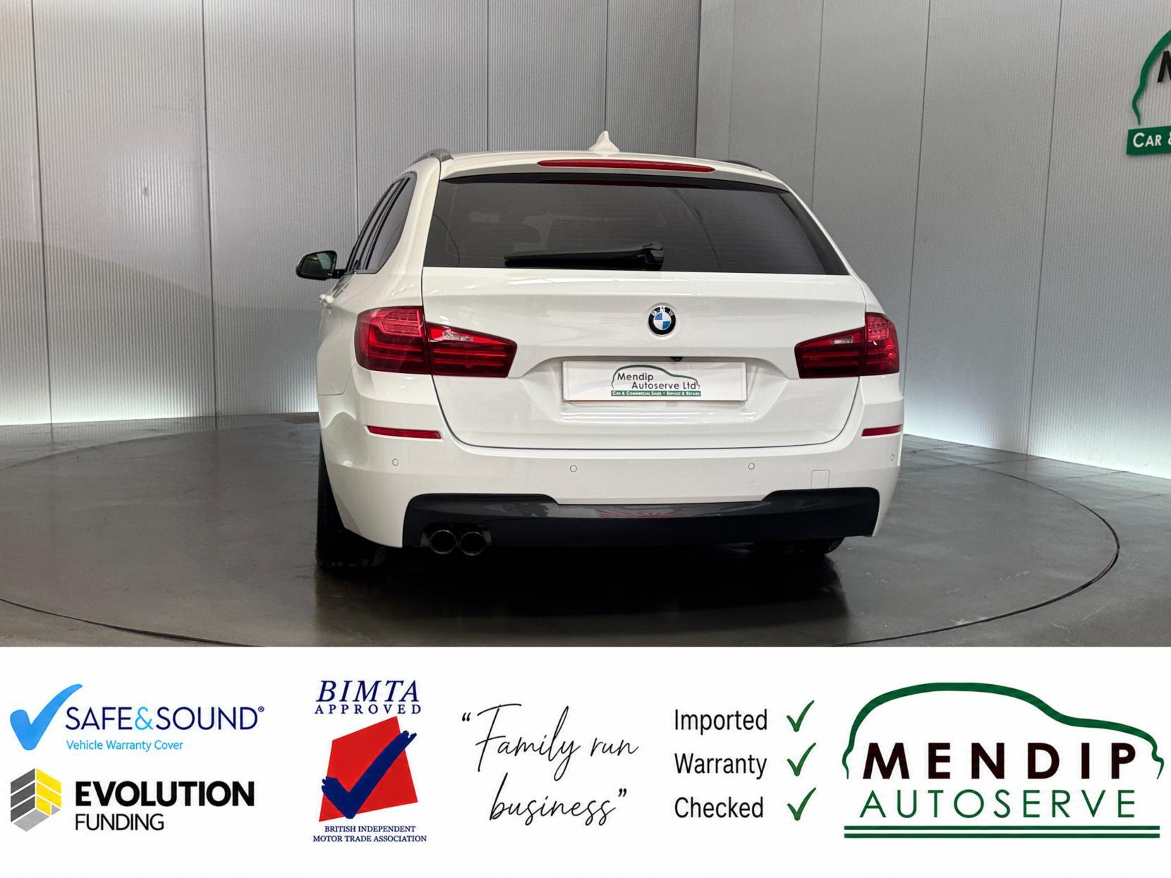 BMW 5 Series view 19