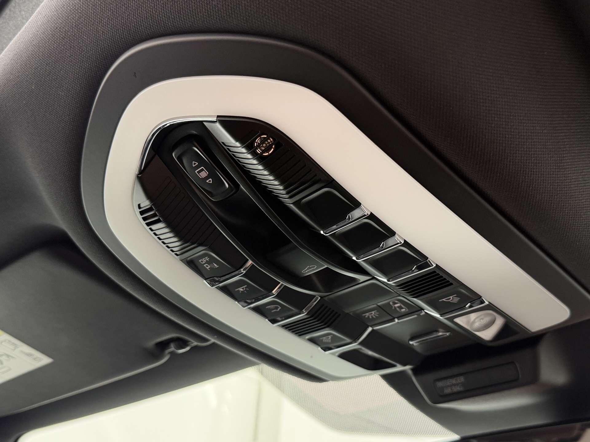 Porsche Macan view 46