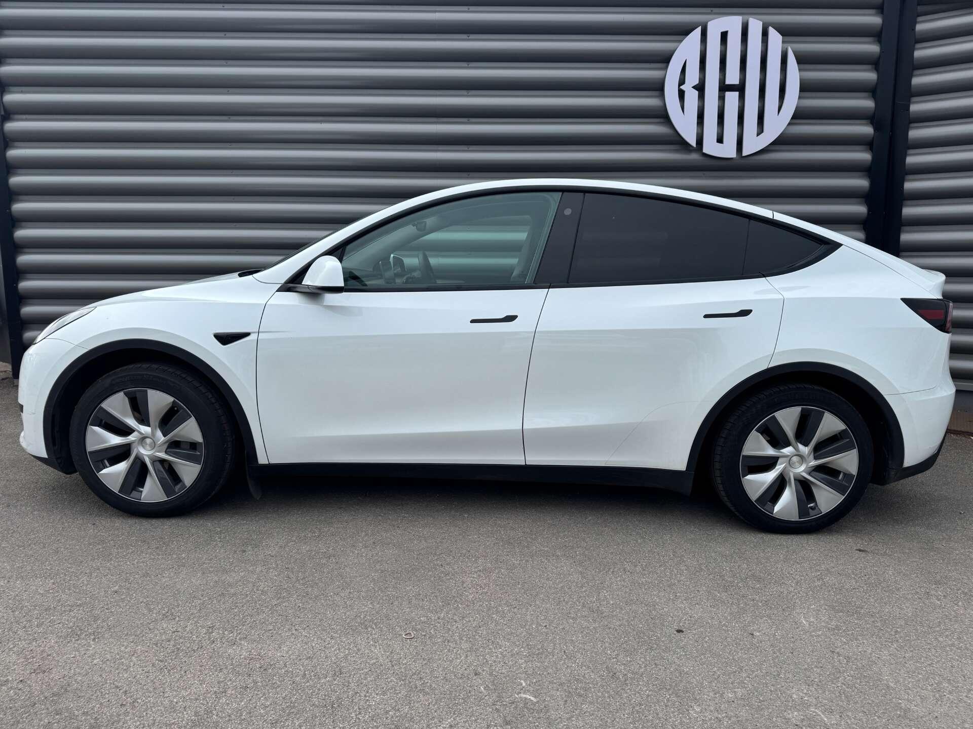 Tesla Model Y view 6