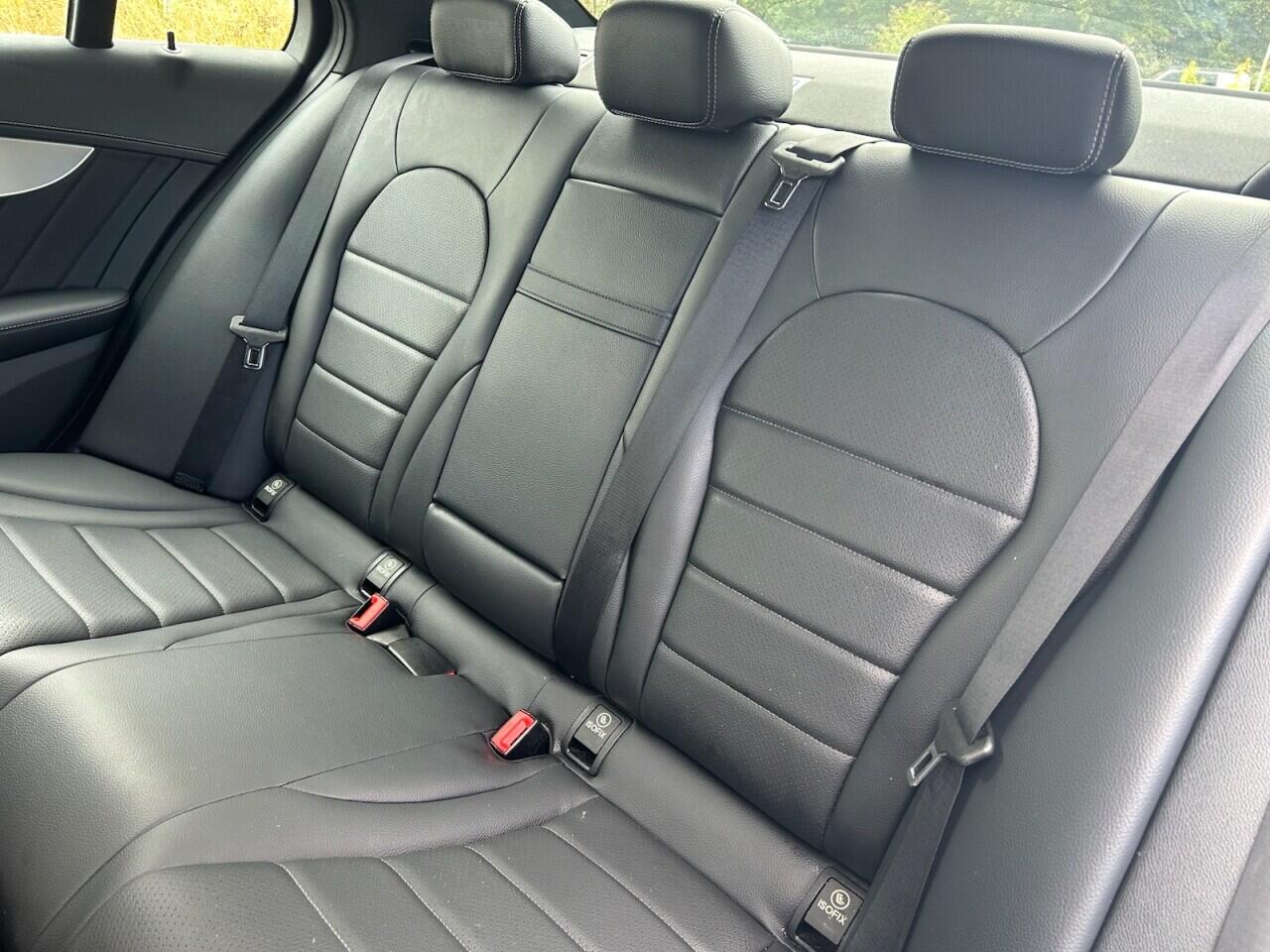 Mercedes-Benz C-Class view 22