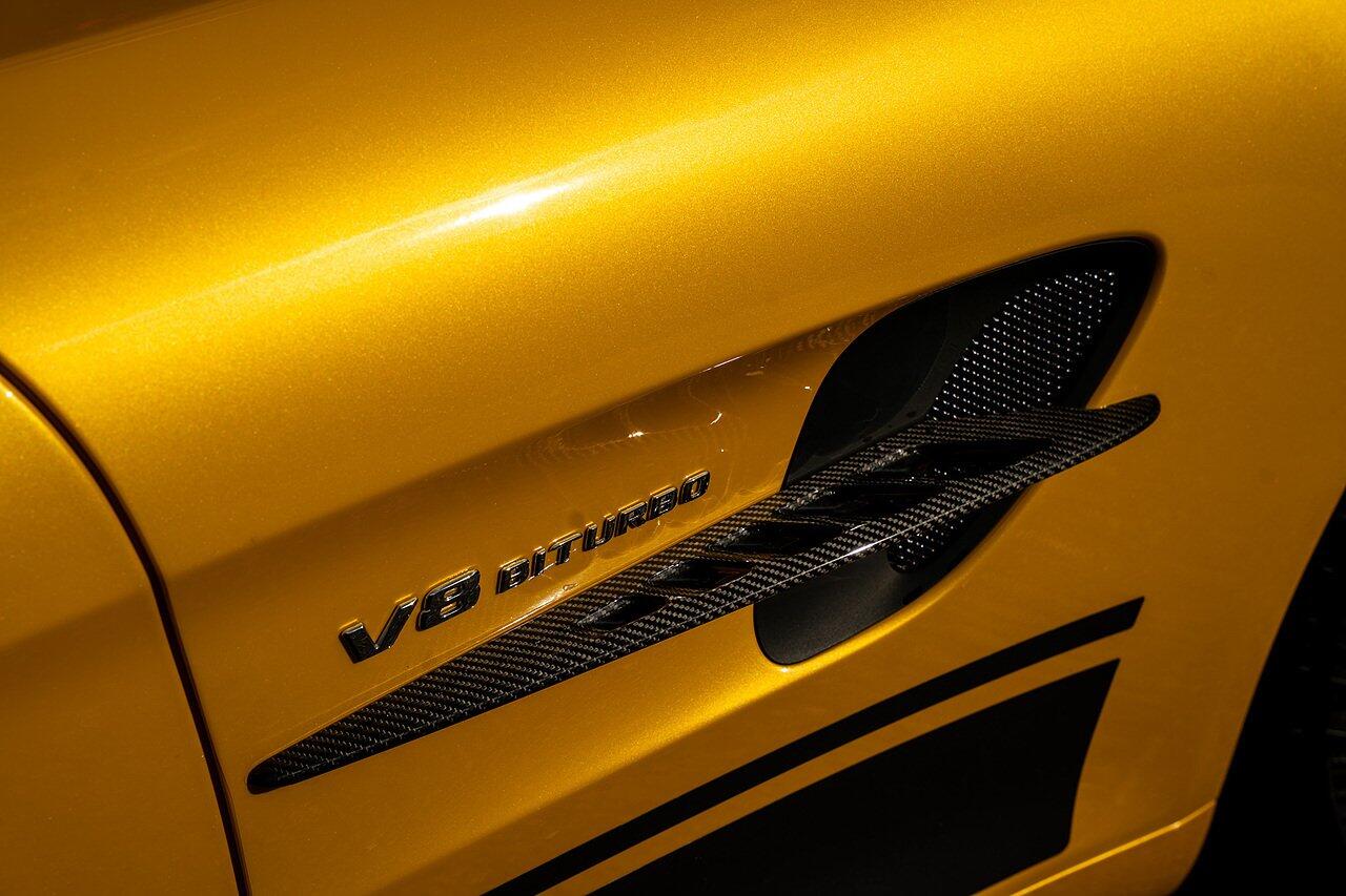 Mercedes-Benz Amg GT view 4