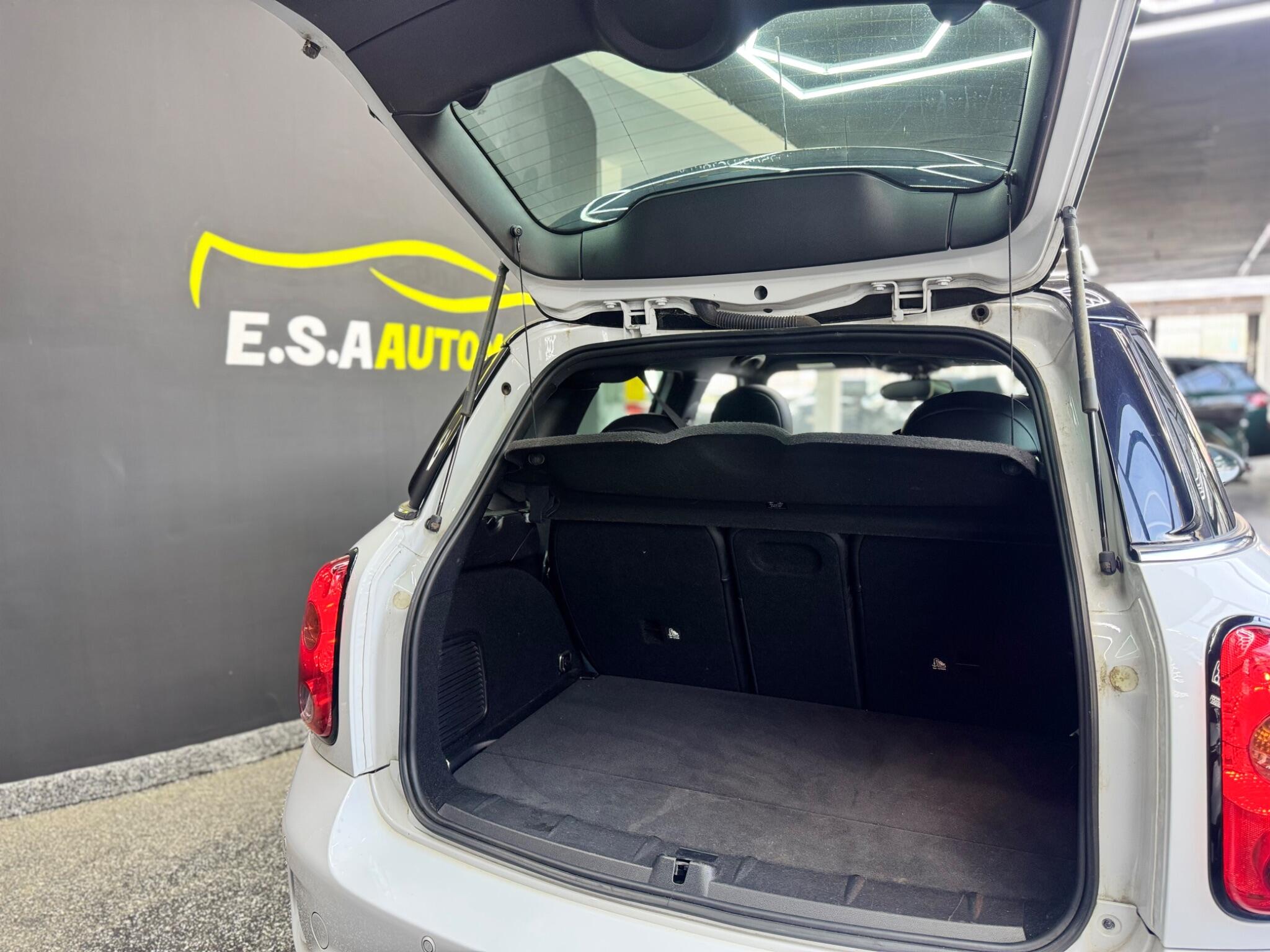 Mini Countryman view 30