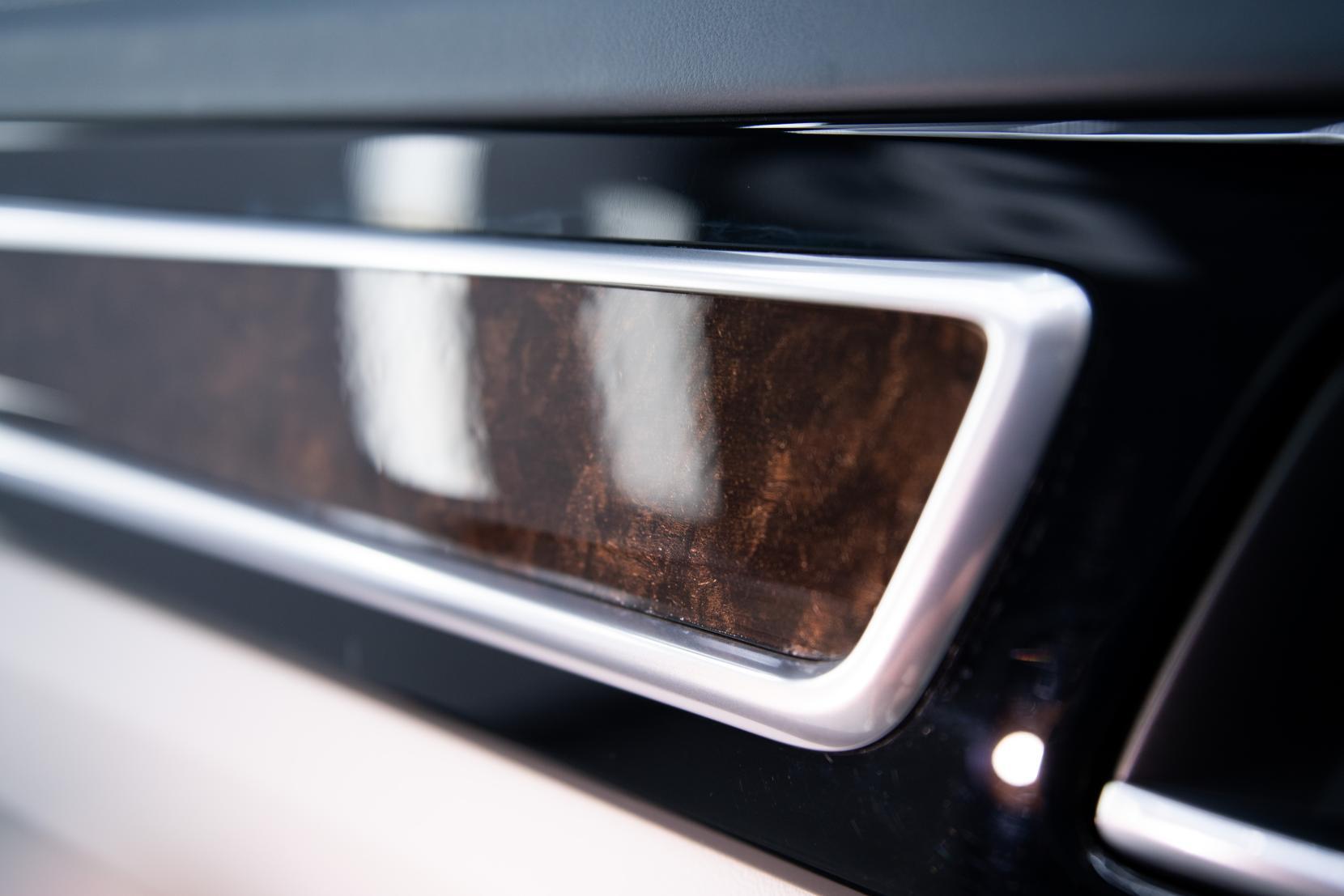 Porsche Cayenne view 28