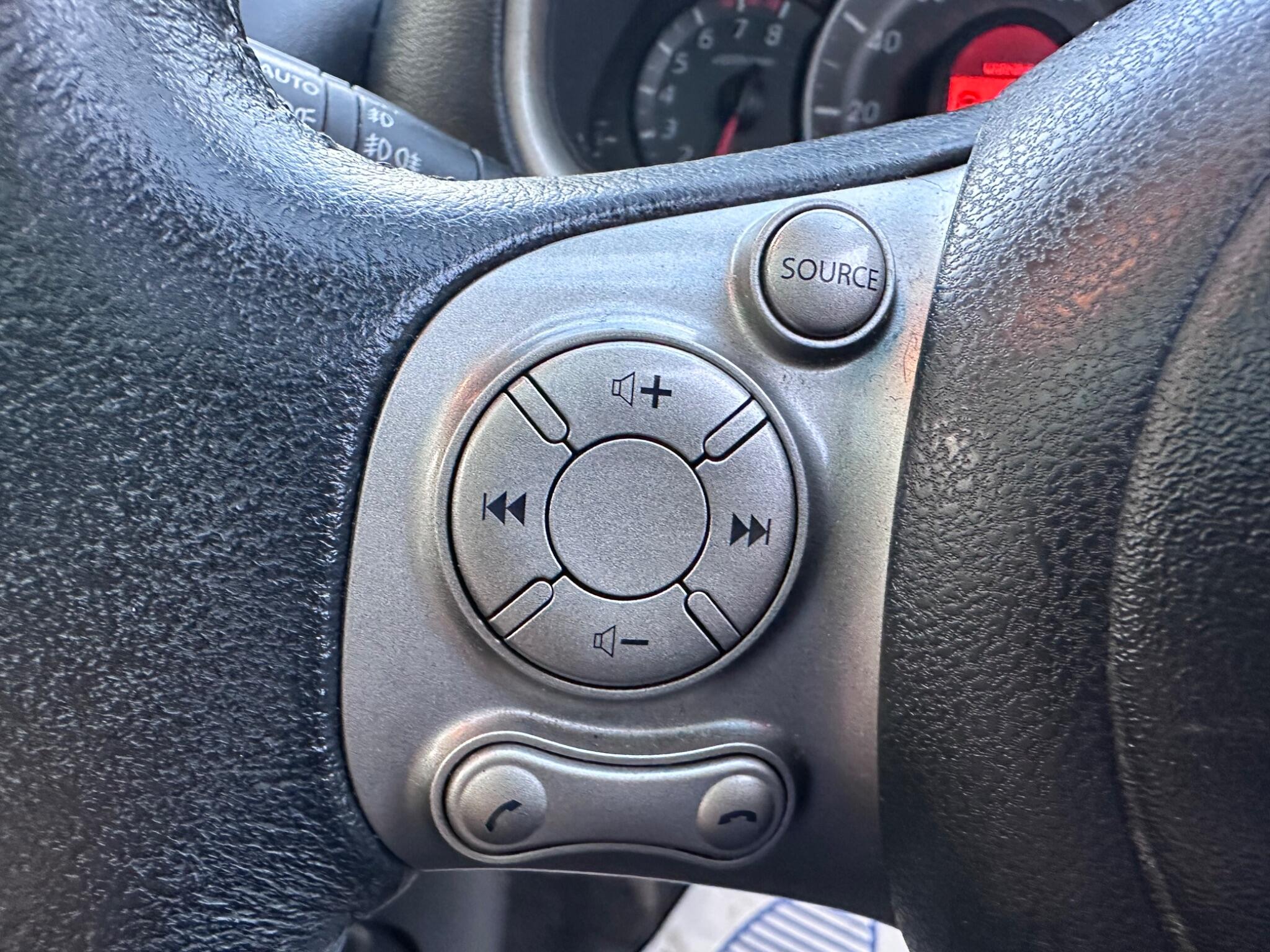 2012 Nissan Micra image 16