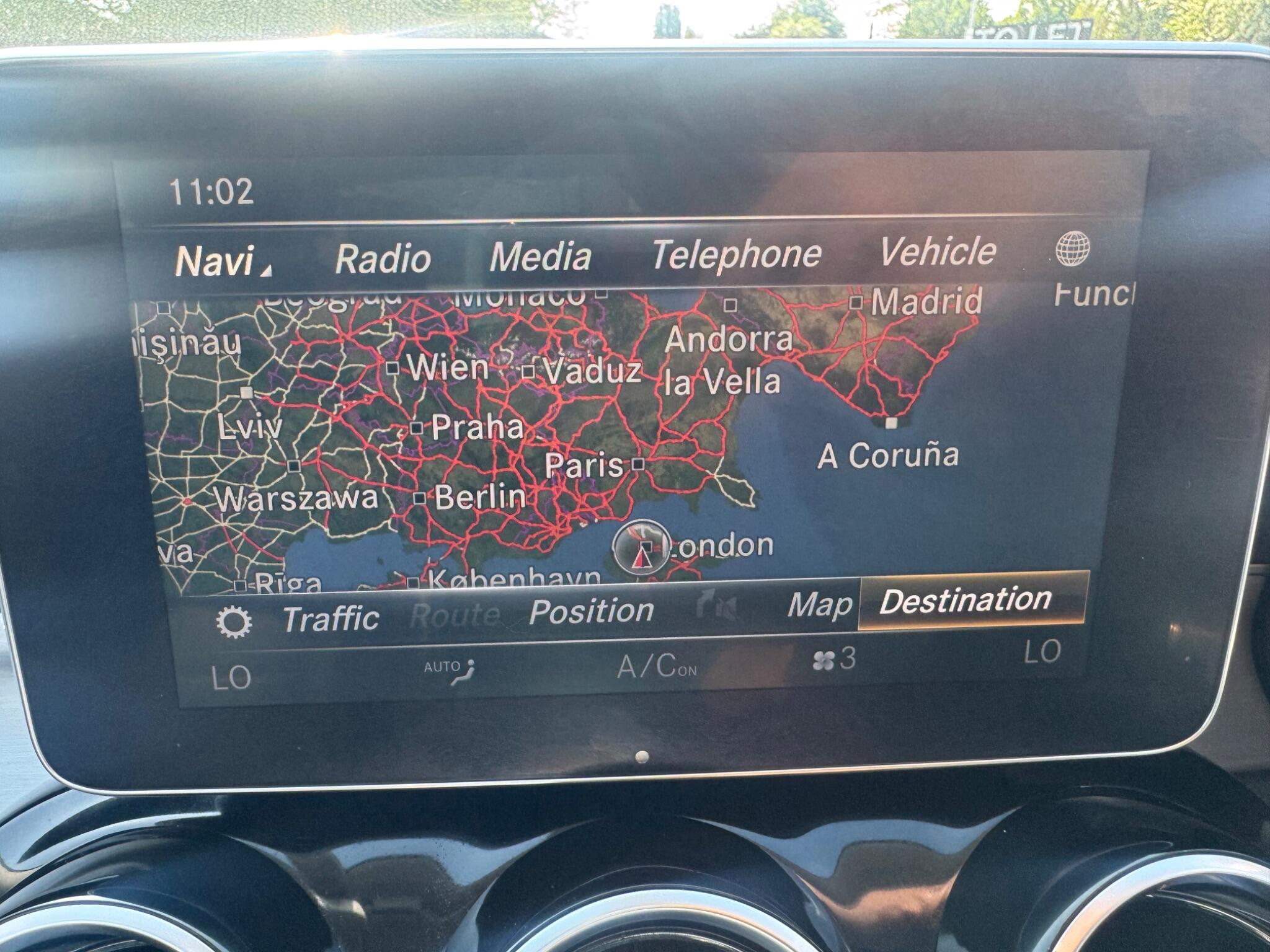 Mercedes-Benz C Class view 14