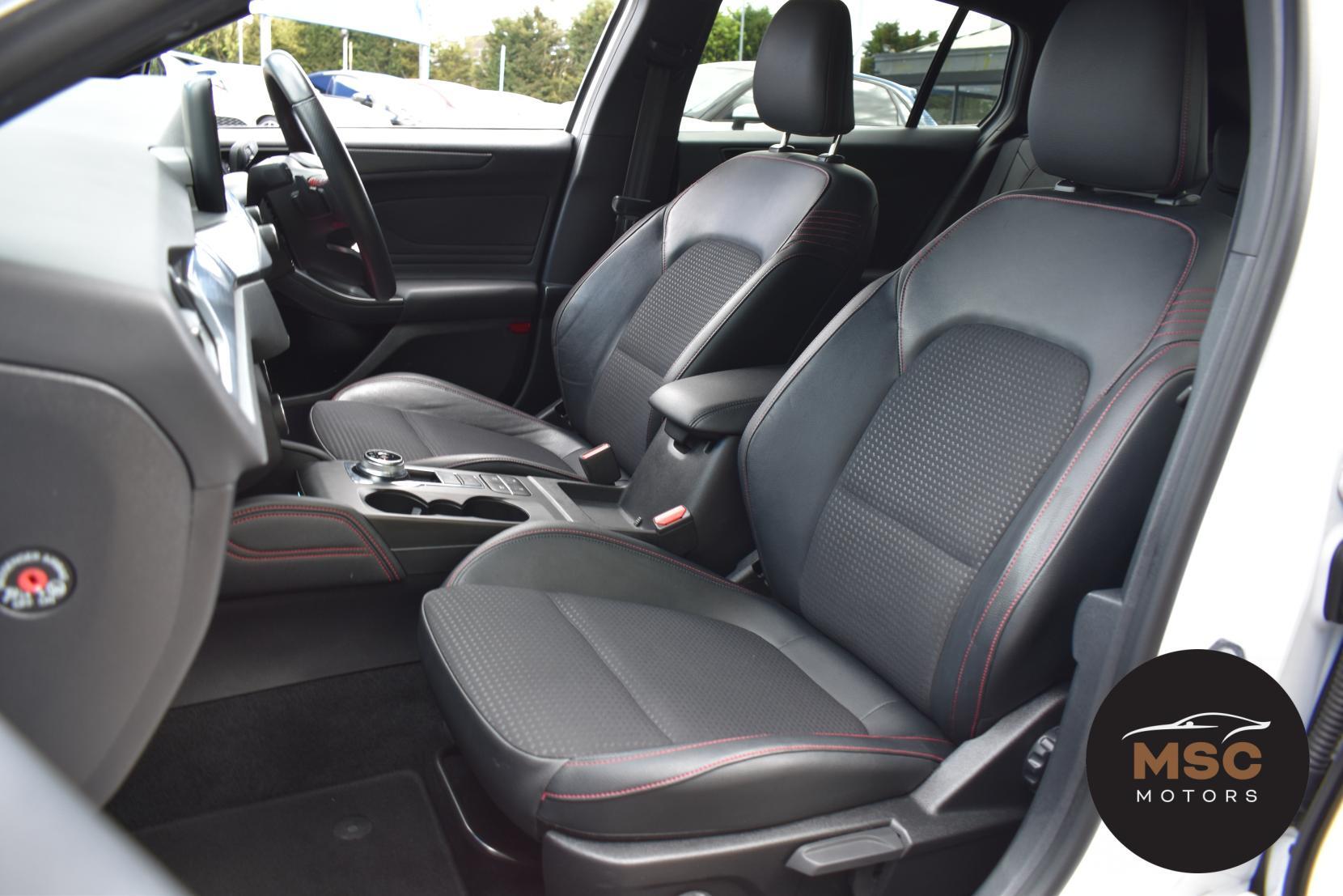 Ford Focus view 35