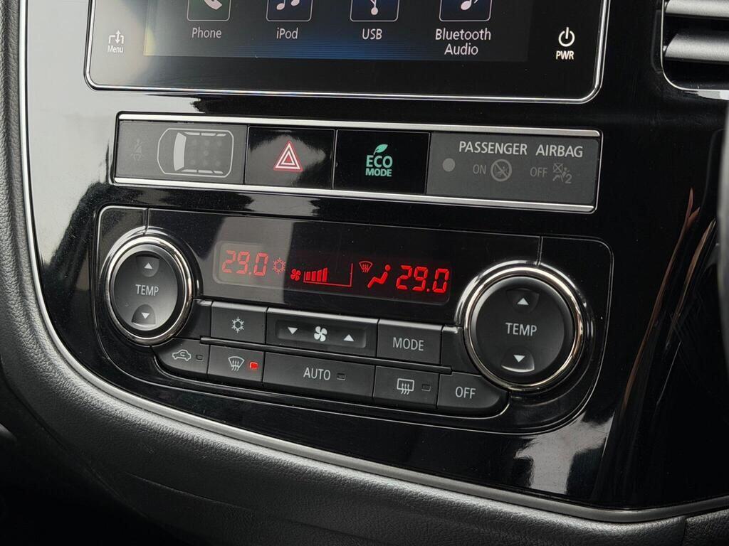 Mitsubishi Outlander view 35