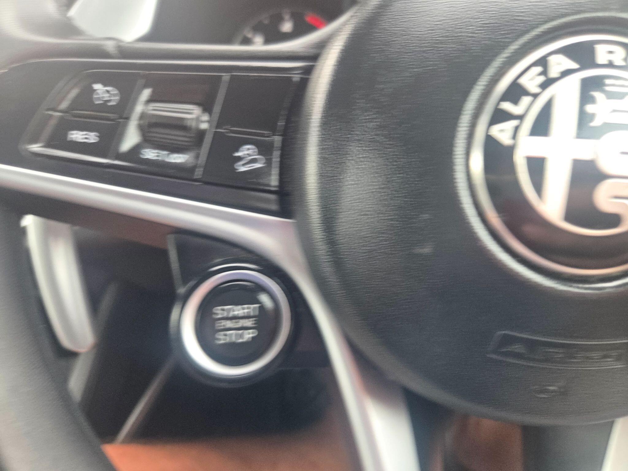 Alfa Romeo Stelvio view 37