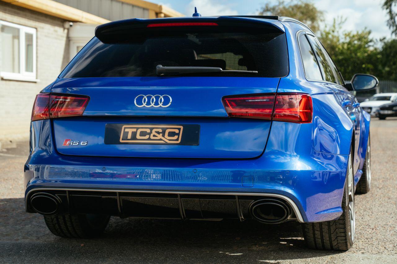 Audi RS6 view 13