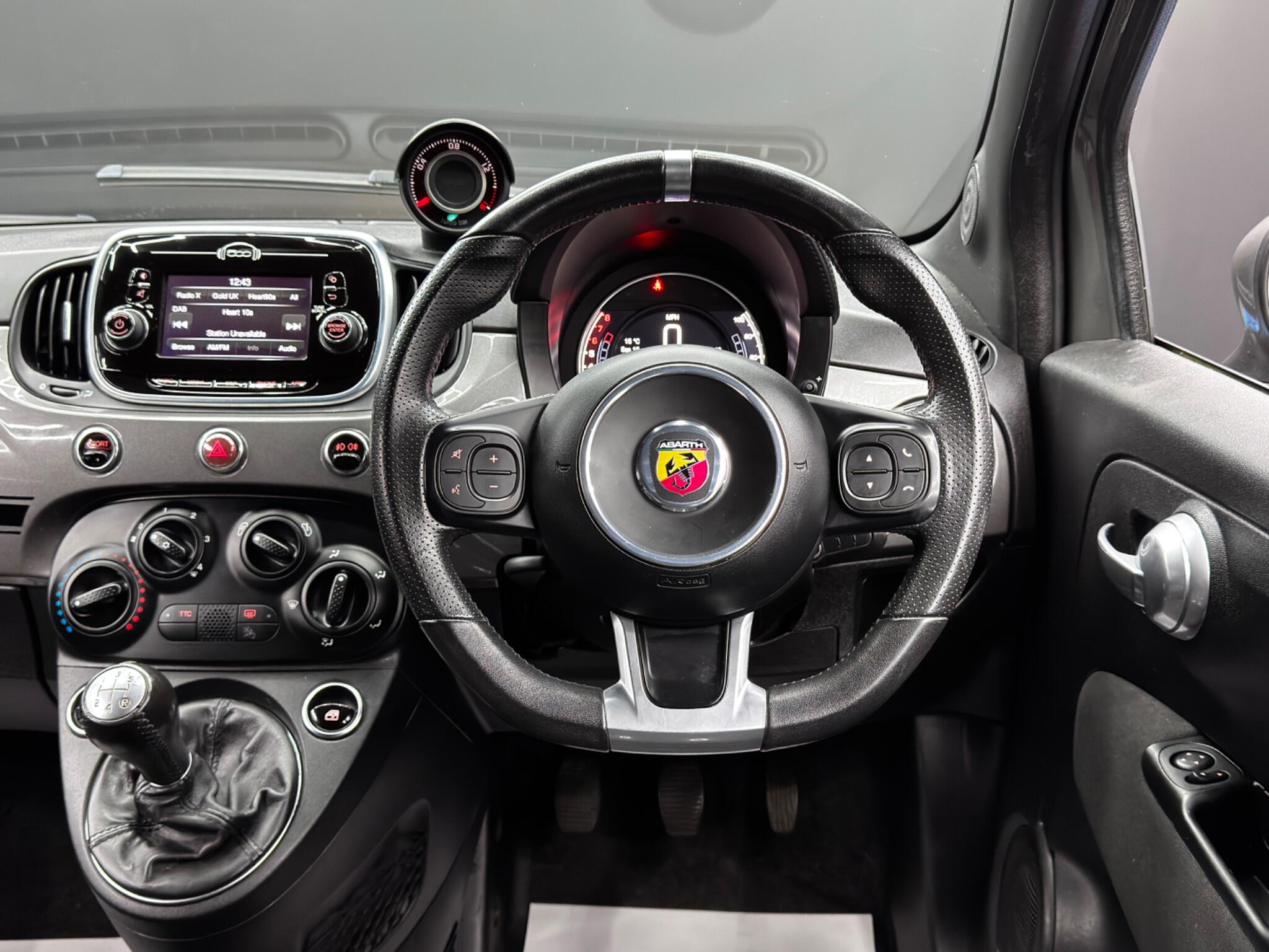 Abarth 595 view 17